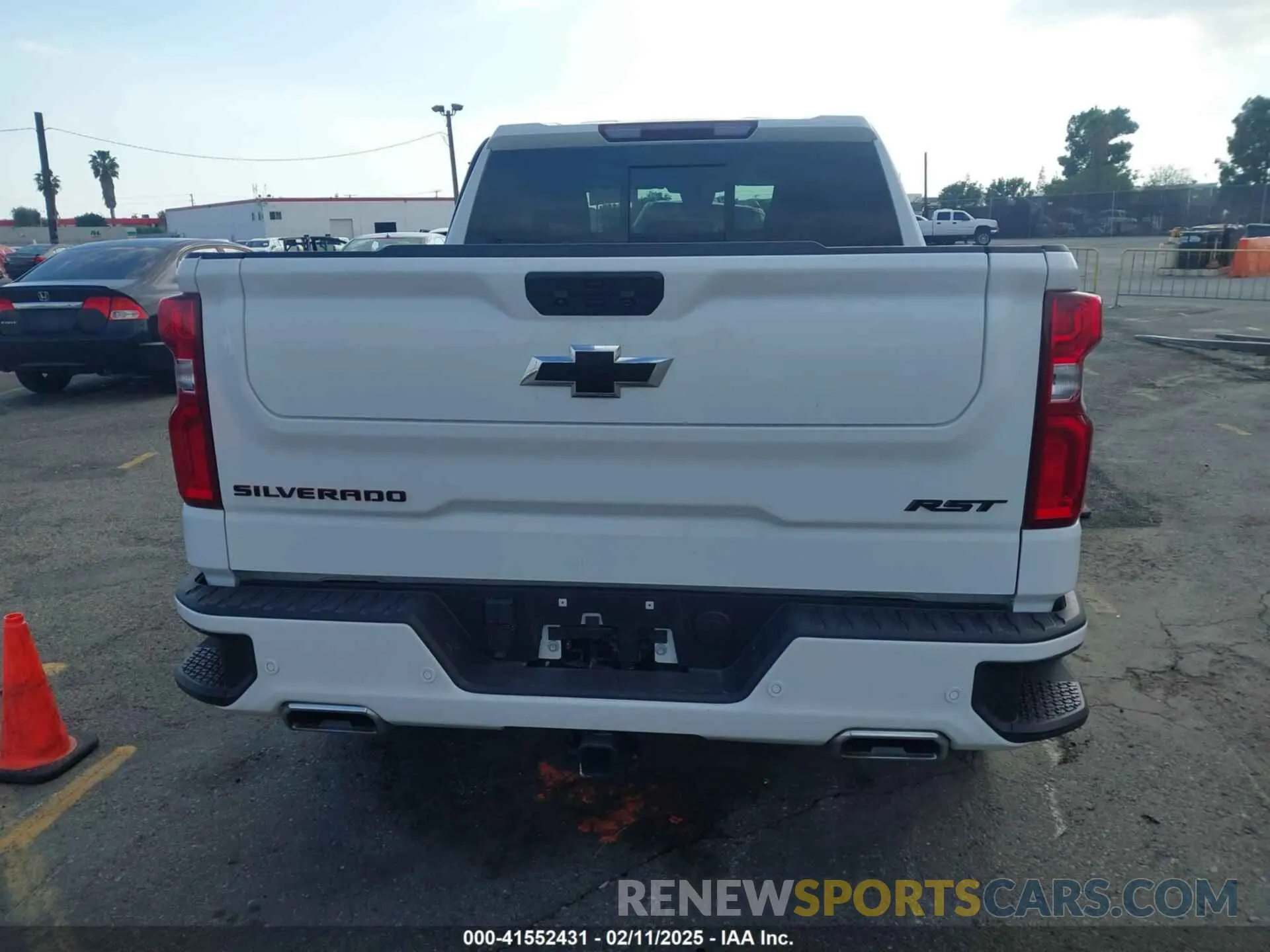 16 Photograph of a damaged car 1GCUDEED2RZ105033 CHEVROLET SILVERADO 1500 2024