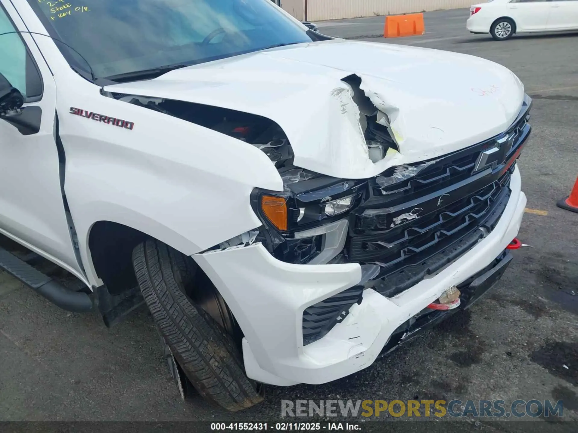17 Photograph of a damaged car 1GCUDEED2RZ105033 CHEVROLET SILVERADO 1500 2024