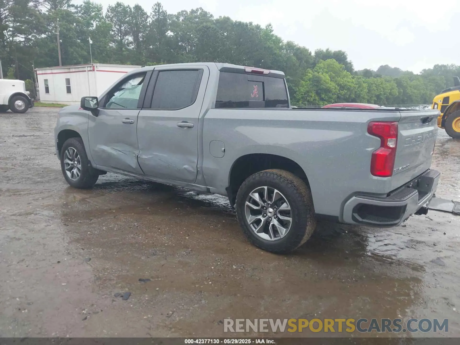 3 Photograph of a damaged car 1GCUDEED3RZ370320 CHEVROLET SILVERADO 1500 2024