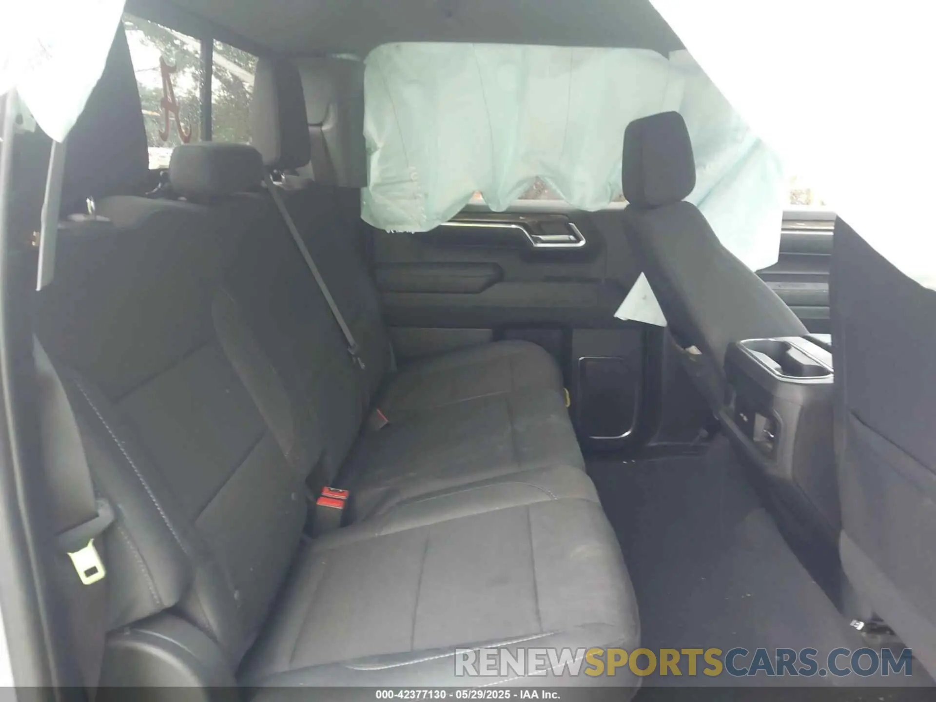 8 Photograph of a damaged car 1GCUDEED3RZ370320 CHEVROLET SILVERADO 1500 2024