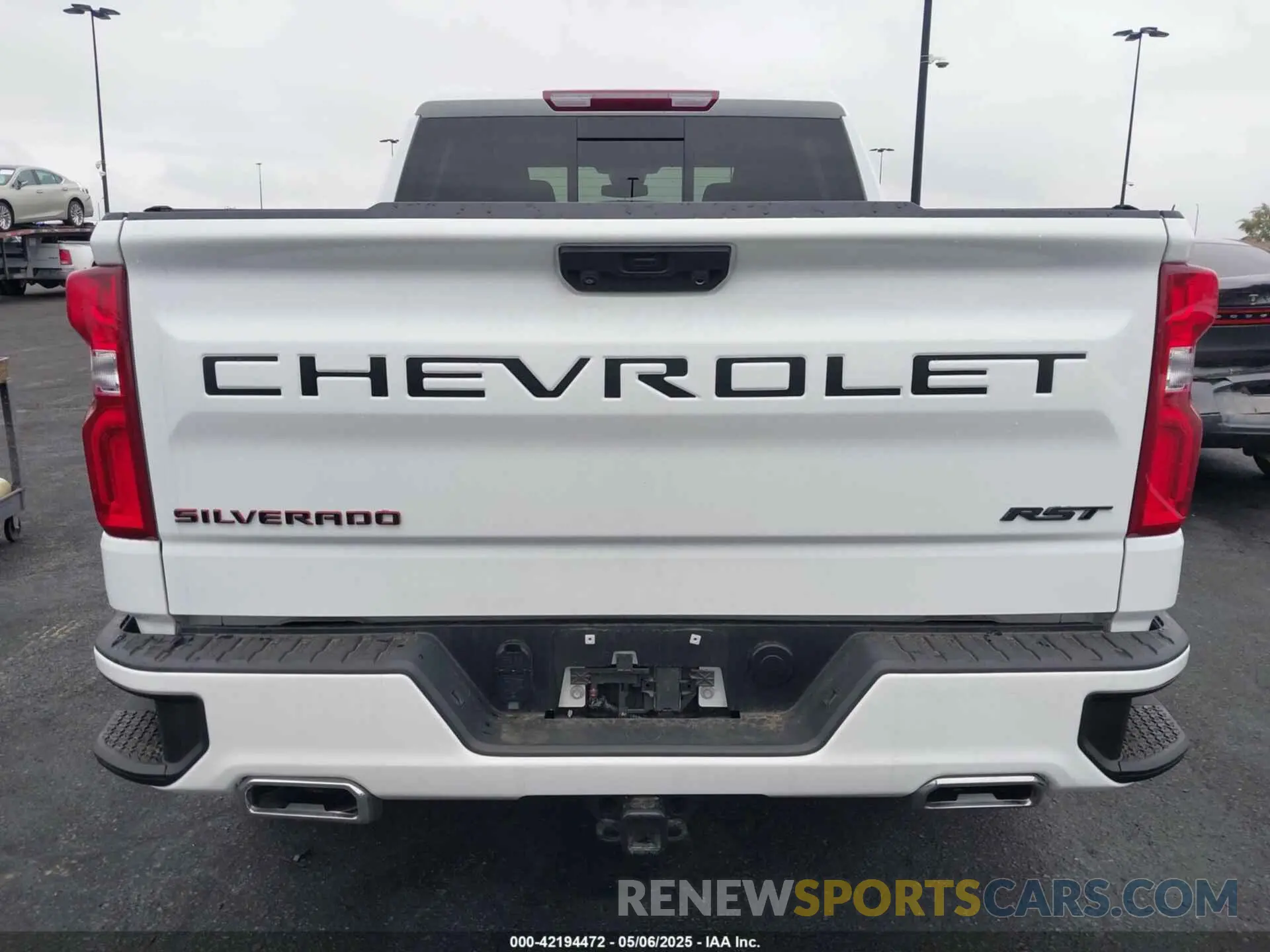 16 Photograph of a damaged car 1GCUDEED8RZ115873 CHEVROLET SILVERADO 1500 2024