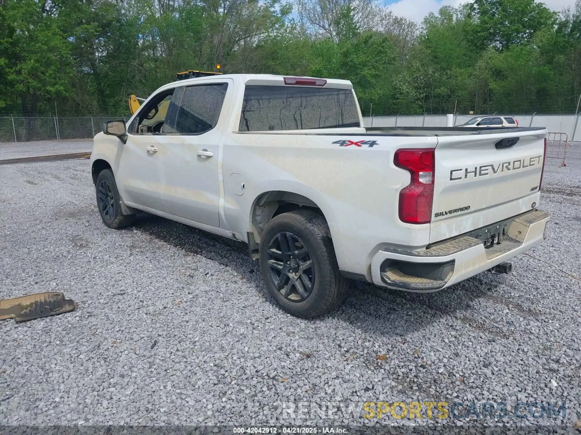 3 Photograph of a damaged car 1GCUDEED8RZ371771 CHEVROLET SILVERADO 1500 2024