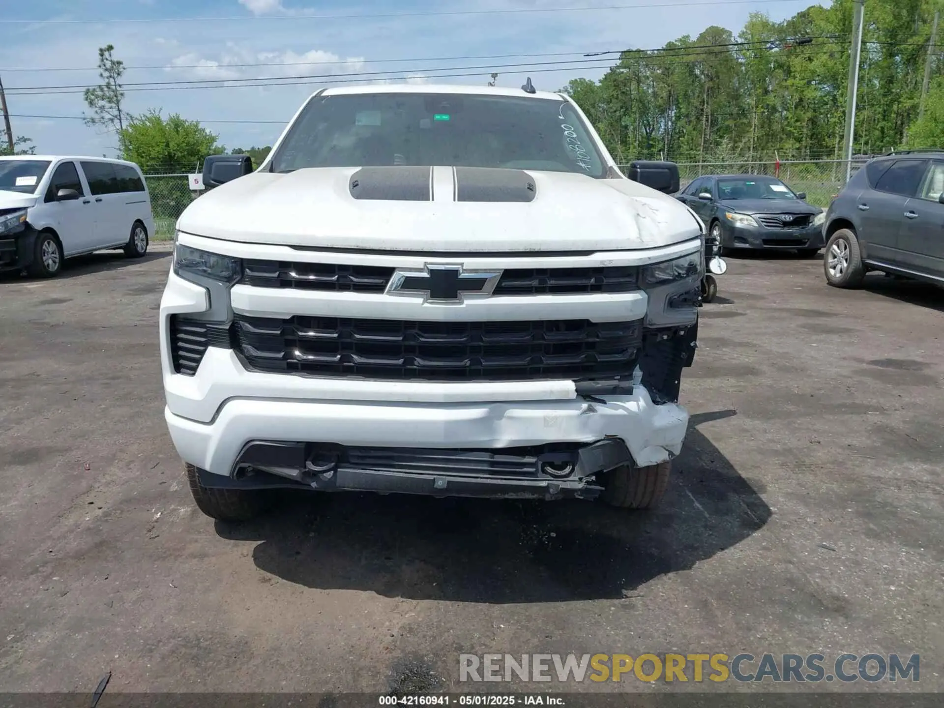 11 Photograph of a damaged car 1GCUDEEL0RZ108200 CHEVROLET SILVERADO 1500 2024