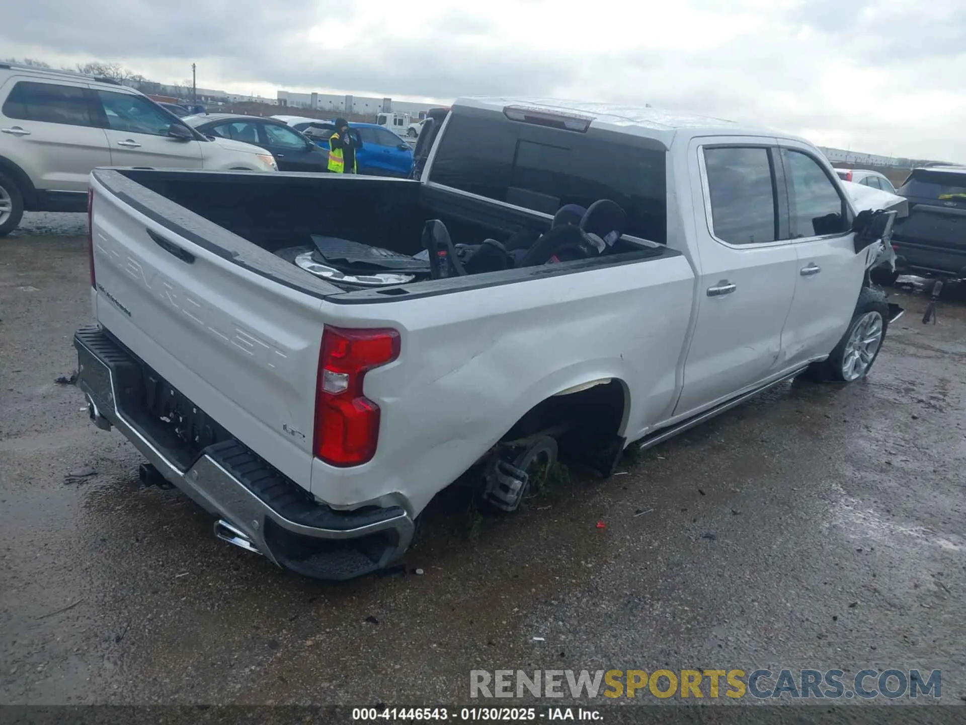 4 Photograph of a damaged car 1GCUDGE87RZ307770 CHEVROLET SILVERADO 1500 2024