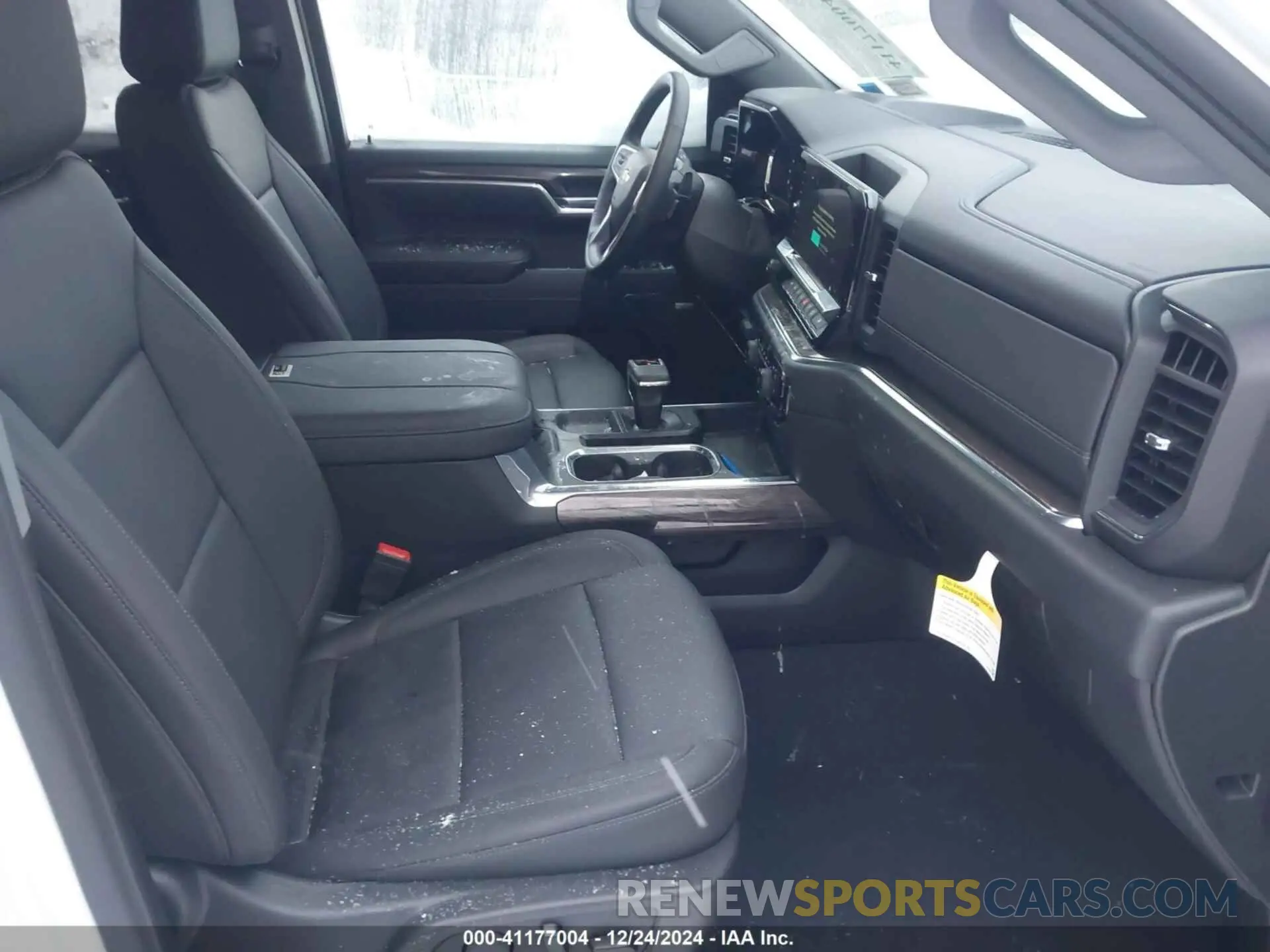5 Photograph of a damaged car 1GCUDGED0RZ401759 CHEVROLET SILVERADO 1500 2024