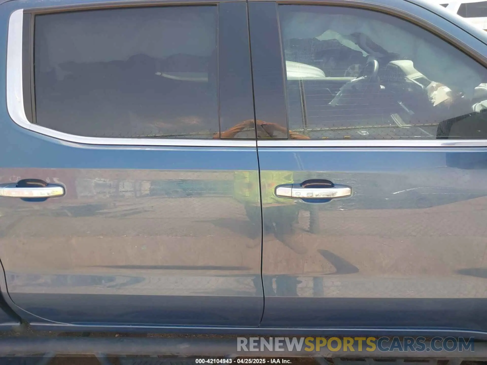 13 Photograph of a damaged car 1GCUDGED8RZ395077 CHEVROLET SILVERADO 1500 2024