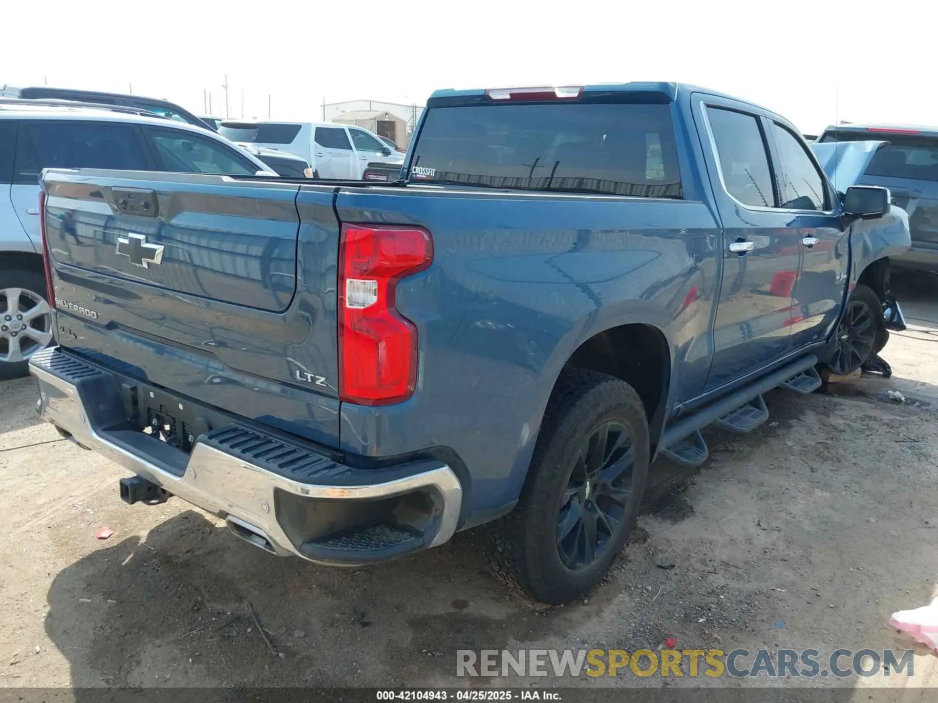 4 Photograph of a damaged car 1GCUDGED8RZ395077 CHEVROLET SILVERADO 1500 2024