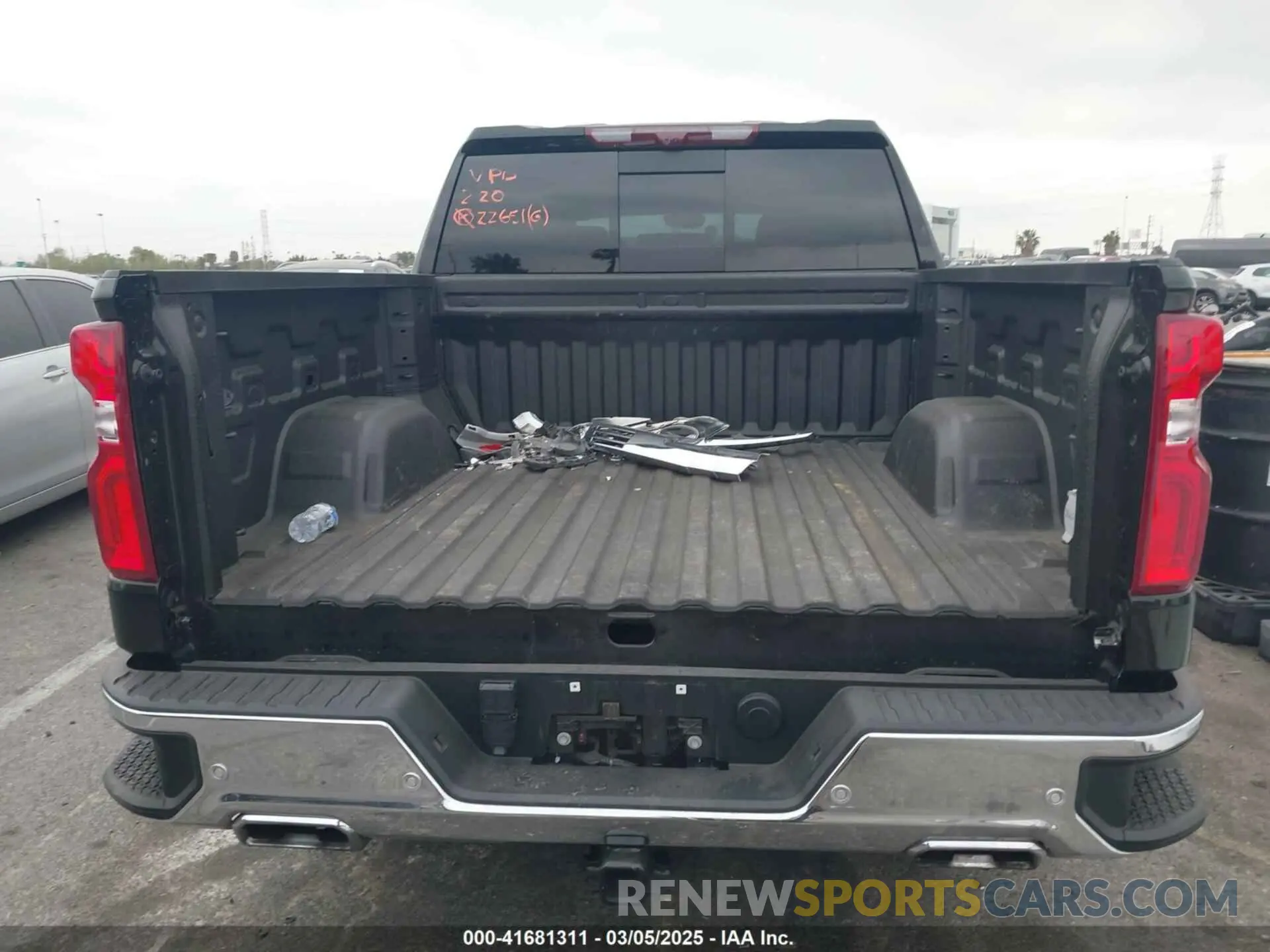 15 Photograph of a damaged car 1GCUDGEL3RZ105870 CHEVROLET SILVERADO 1500 2024