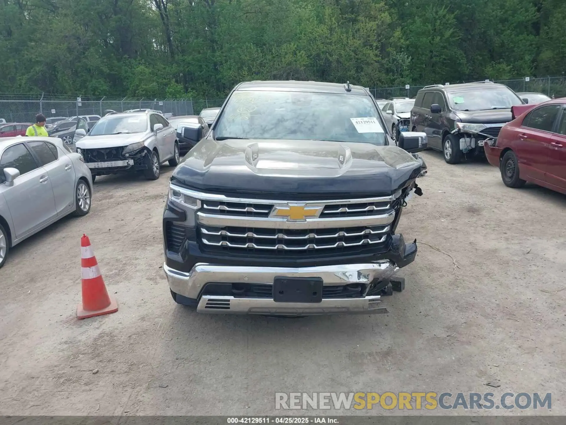 13 Photograph of a damaged car 1GCUDGELXRZ250646 CHEVROLET SILVERADO 1500 2024