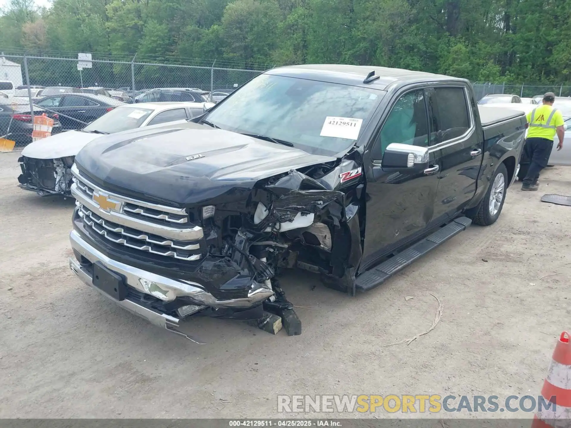 2 Photograph of a damaged car 1GCUDGELXRZ250646 CHEVROLET SILVERADO 1500 2024