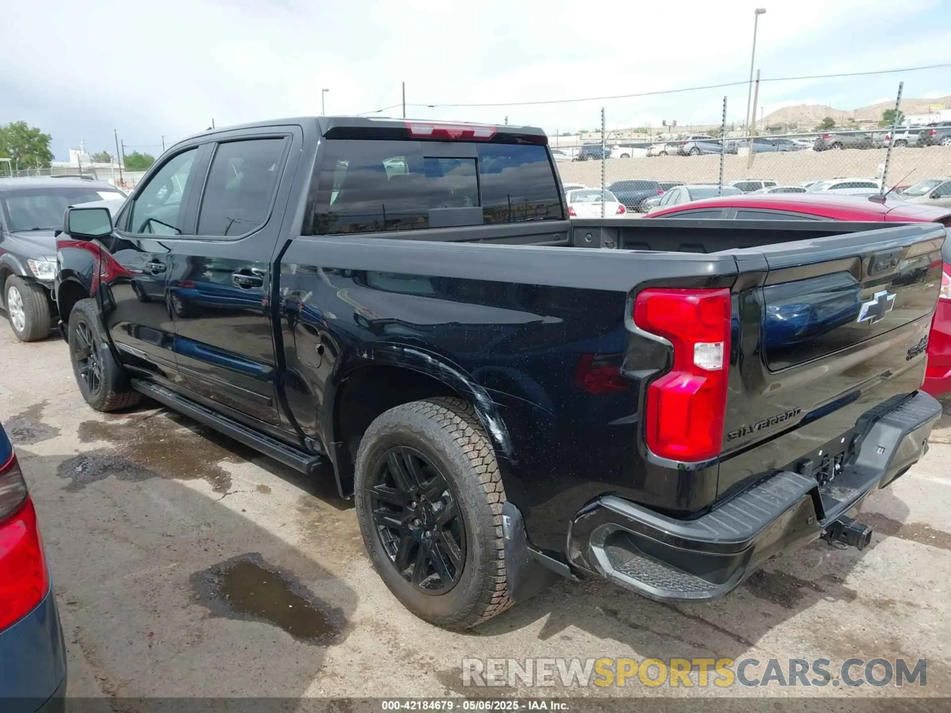 14 Photograph of a damaged car 1GCUDJE81RZ311617 CHEVROLET SILVERADO 1500 2024