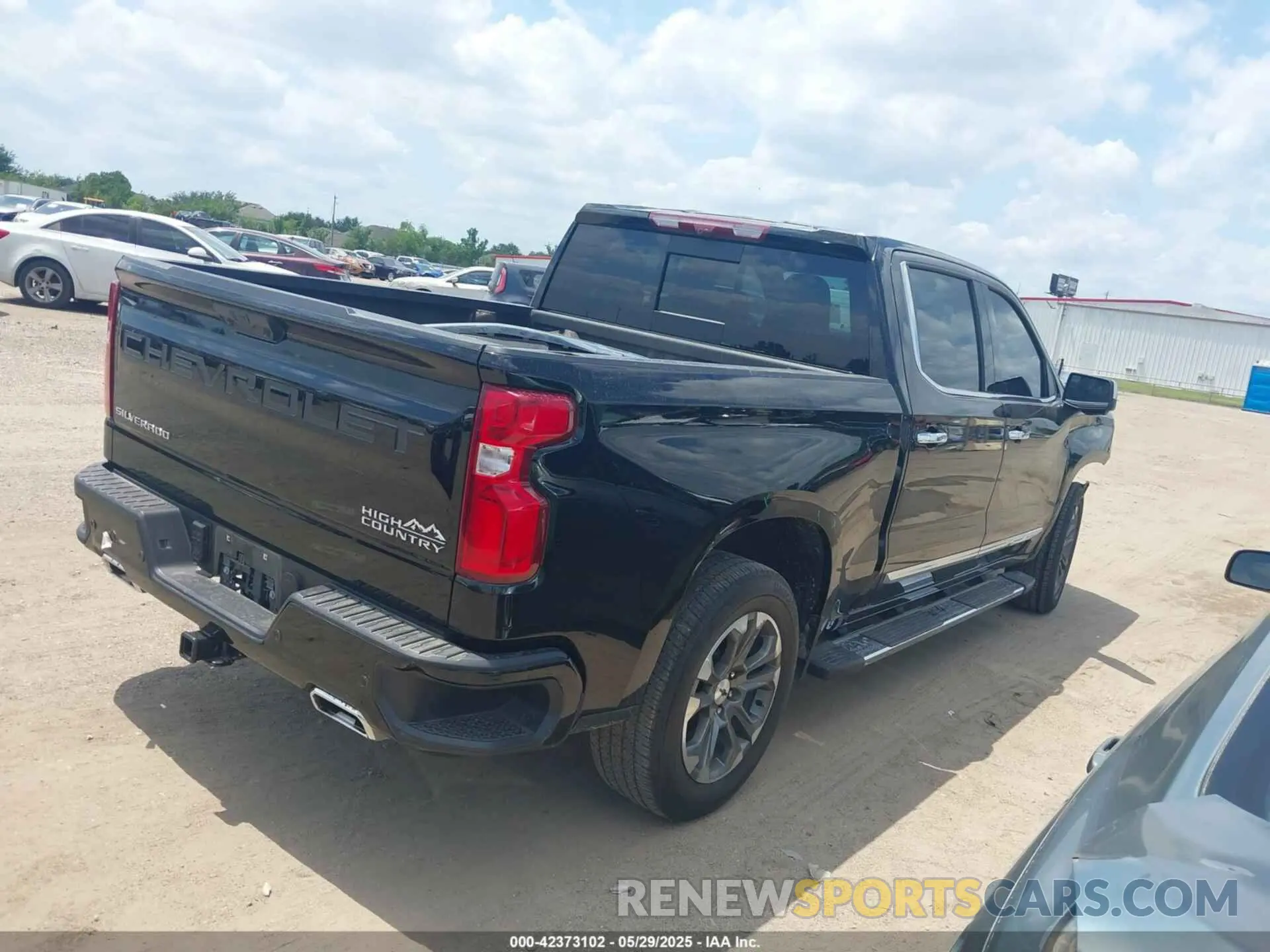 4 Photograph of a damaged car 2GCPAFED7R1138999 CHEVROLET SILVERADO 1500 2024