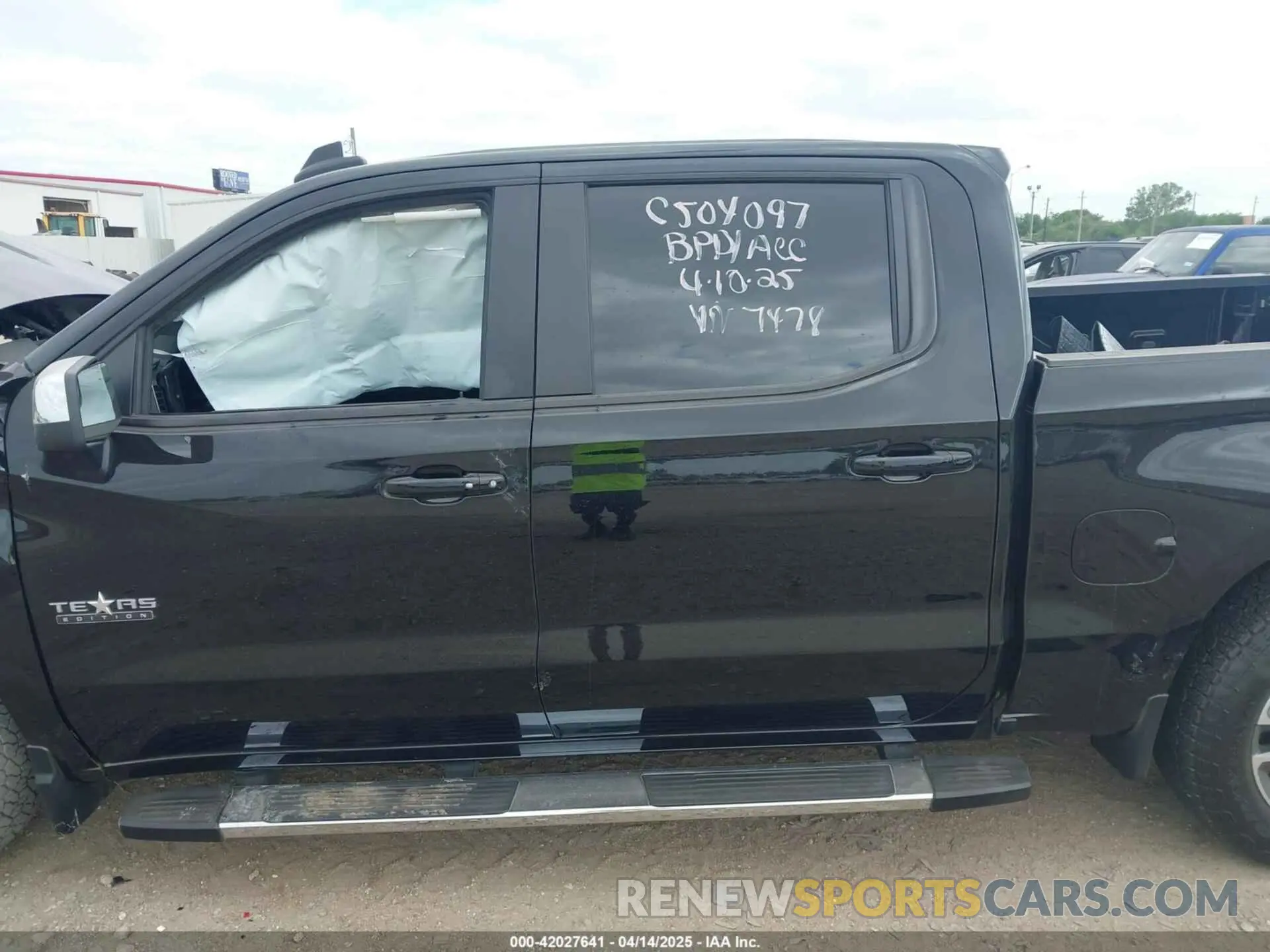 13 Photograph of a damaged car 2GCUDDED4R1217478 CHEVROLET SILVERADO 1500 2024