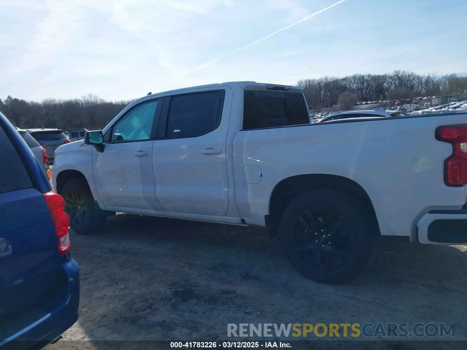14 Photograph of a damaged car 2GCUDEED4R1211055 CHEVROLET SILVERADO 1500 2024