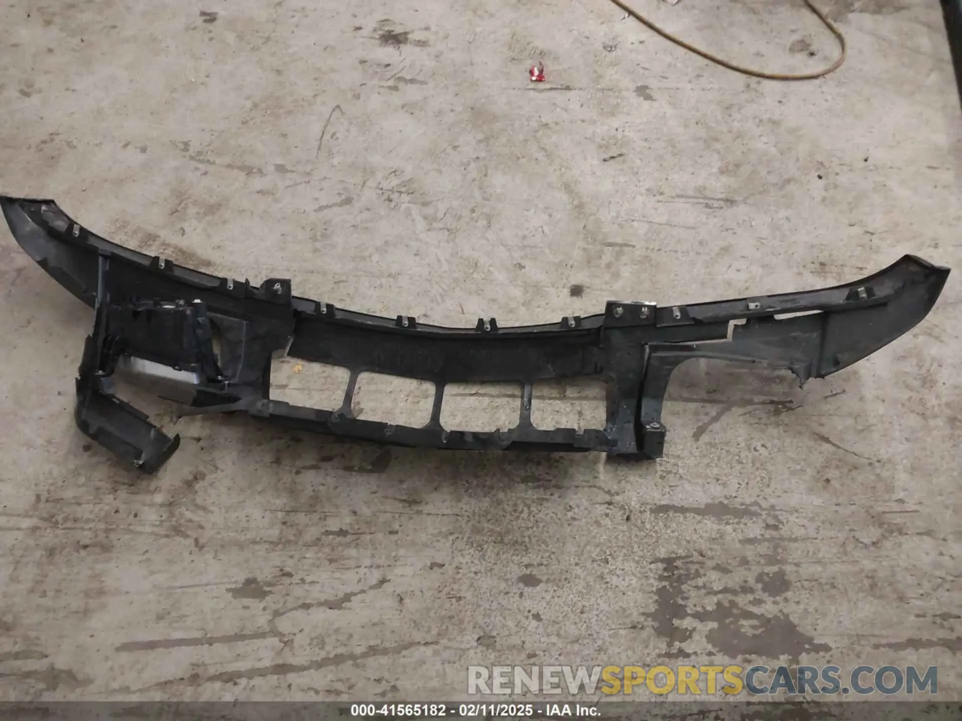 12 Photograph of a damaged car 2GCUDEED6R1134124 CHEVROLET SILVERADO 1500 2024