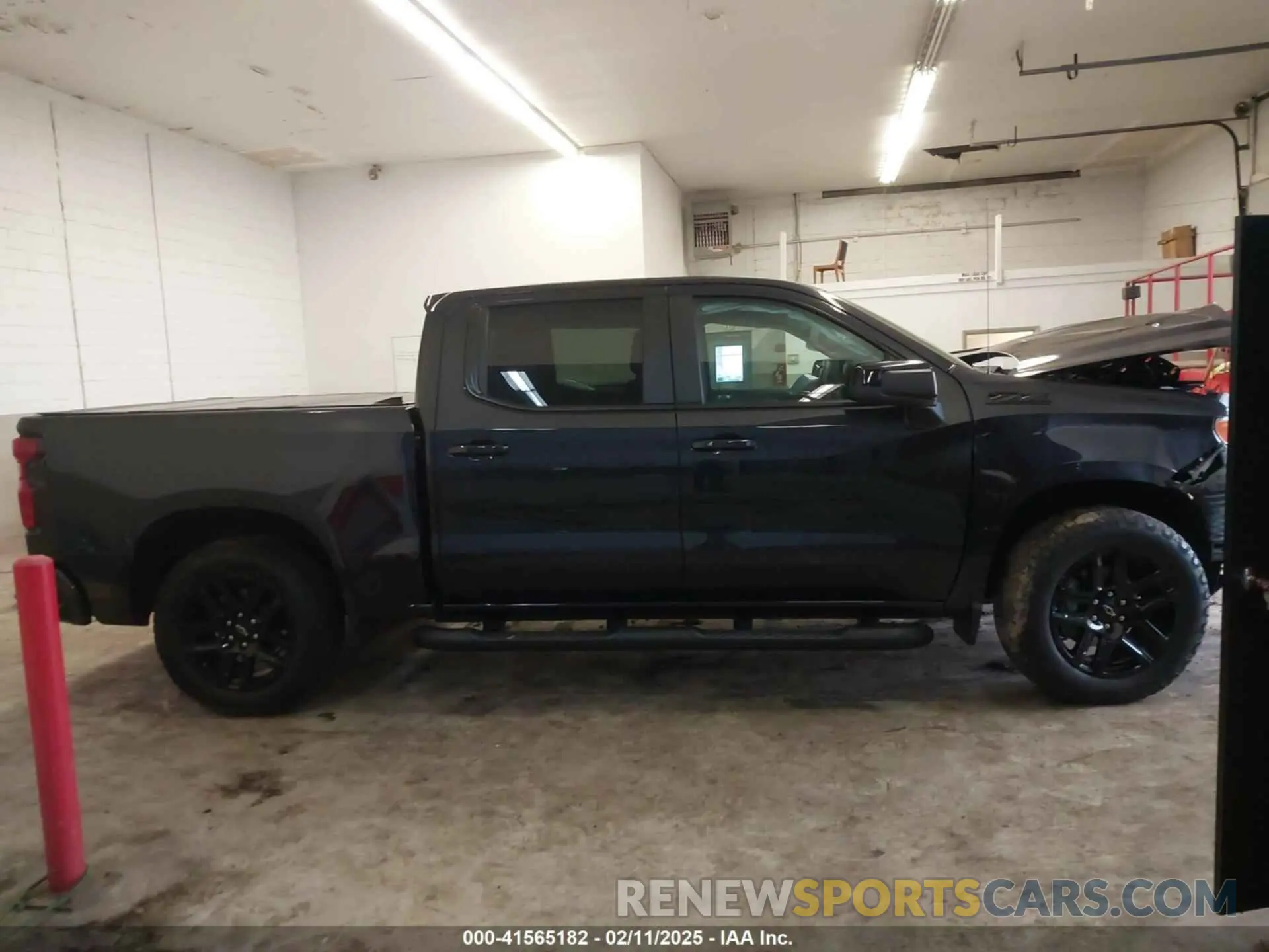 14 Photograph of a damaged car 2GCUDEED6R1134124 CHEVROLET SILVERADO 1500 2024