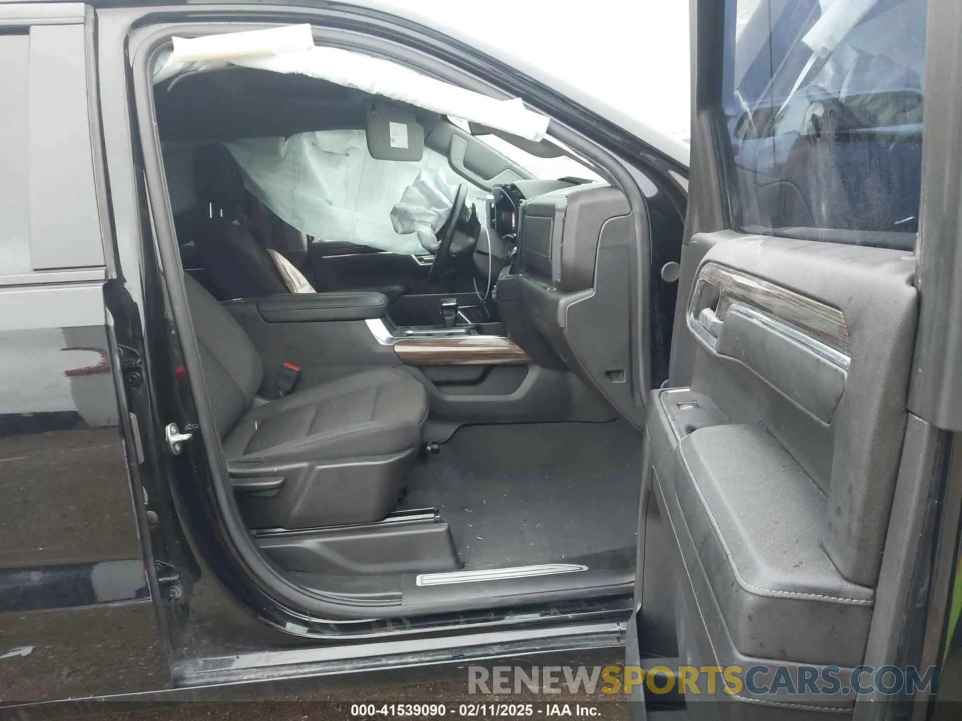 5 Photograph of a damaged car 2GCUDEED8R1173555 CHEVROLET SILVERADO 1500 2024