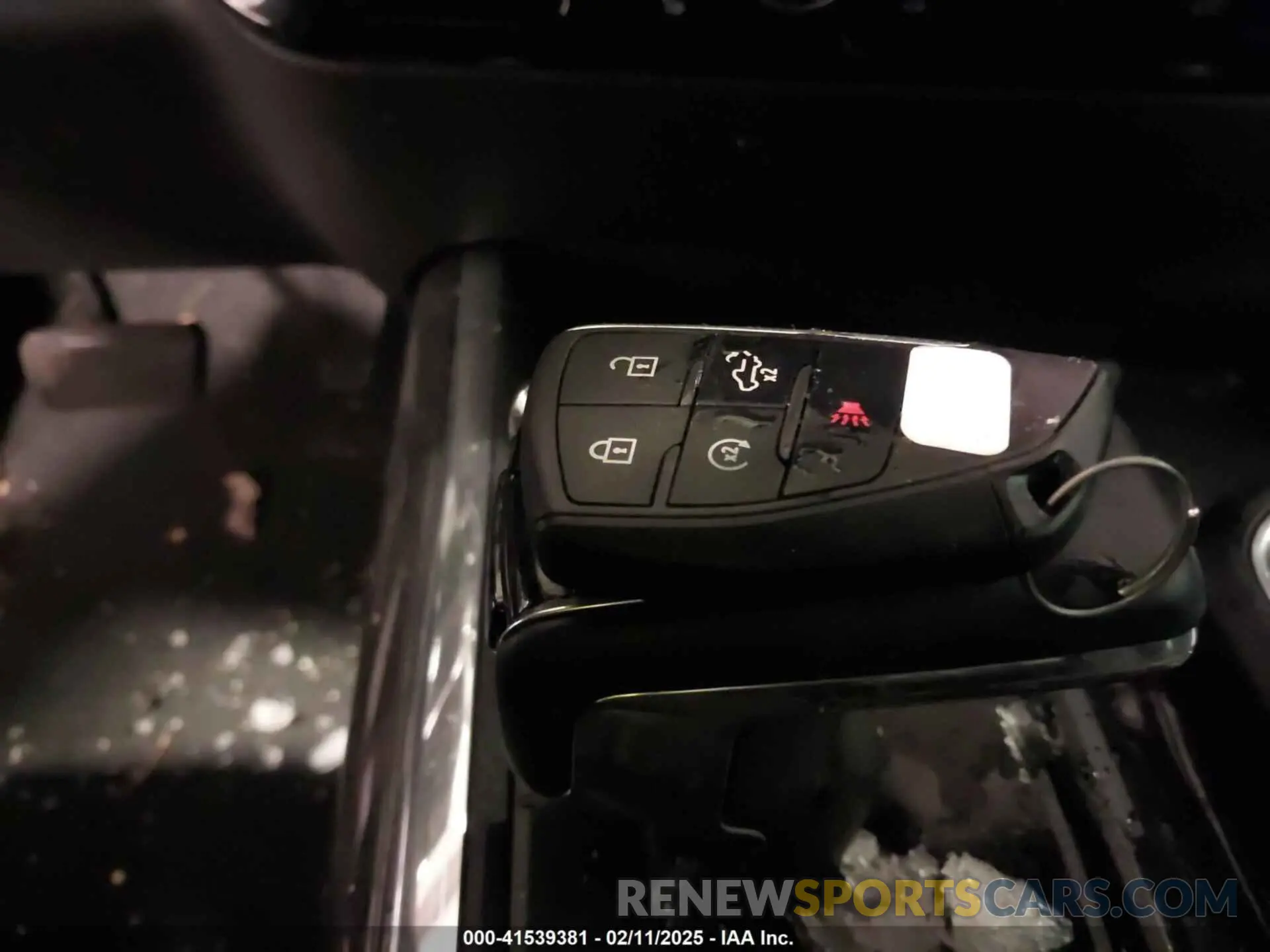 11 Photograph of a damaged car 2GCUDGED2R1174289 CHEVROLET SILVERADO 1500 2024
