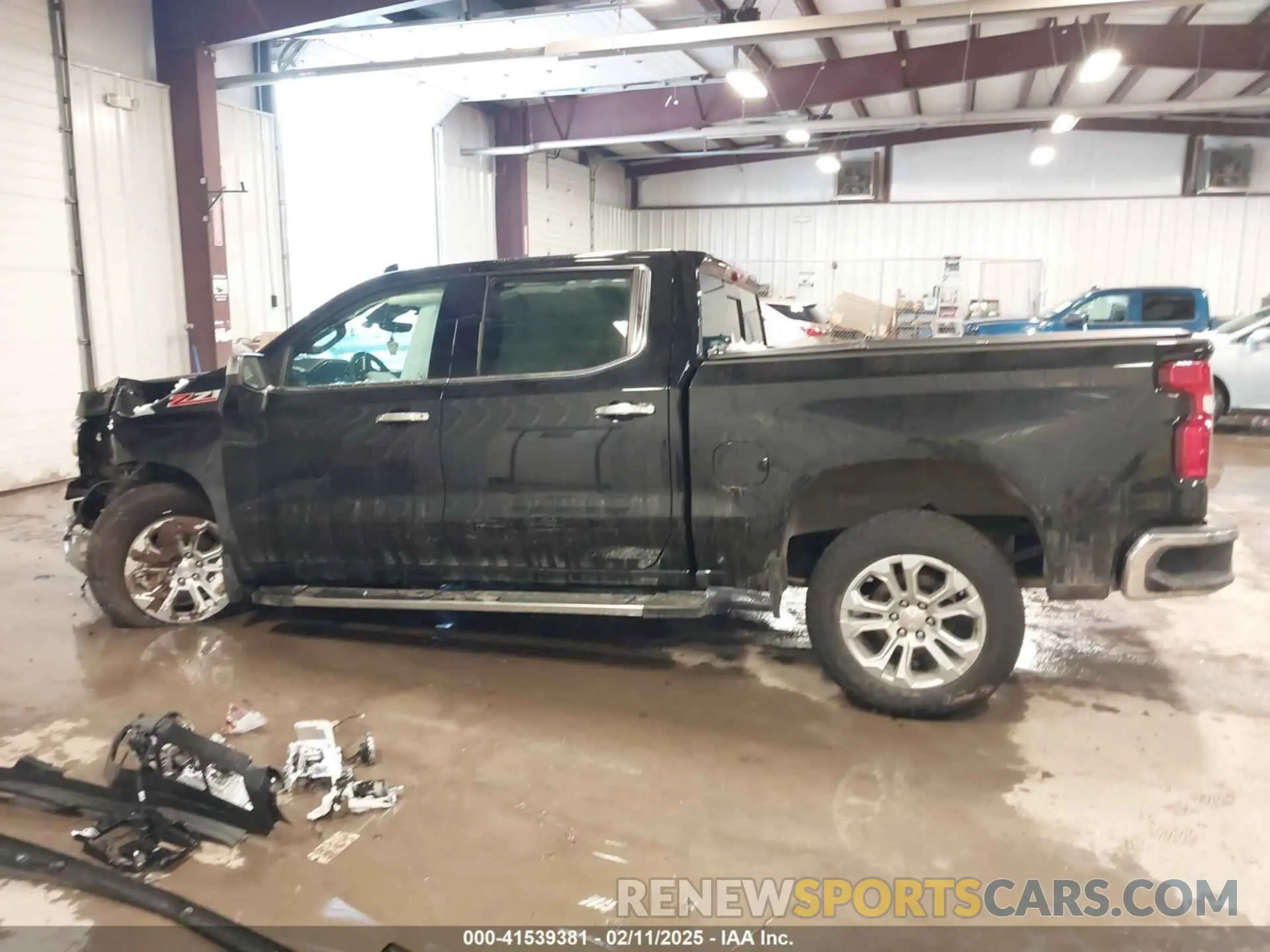 14 Photograph of a damaged car 2GCUDGED2R1174289 CHEVROLET SILVERADO 1500 2024