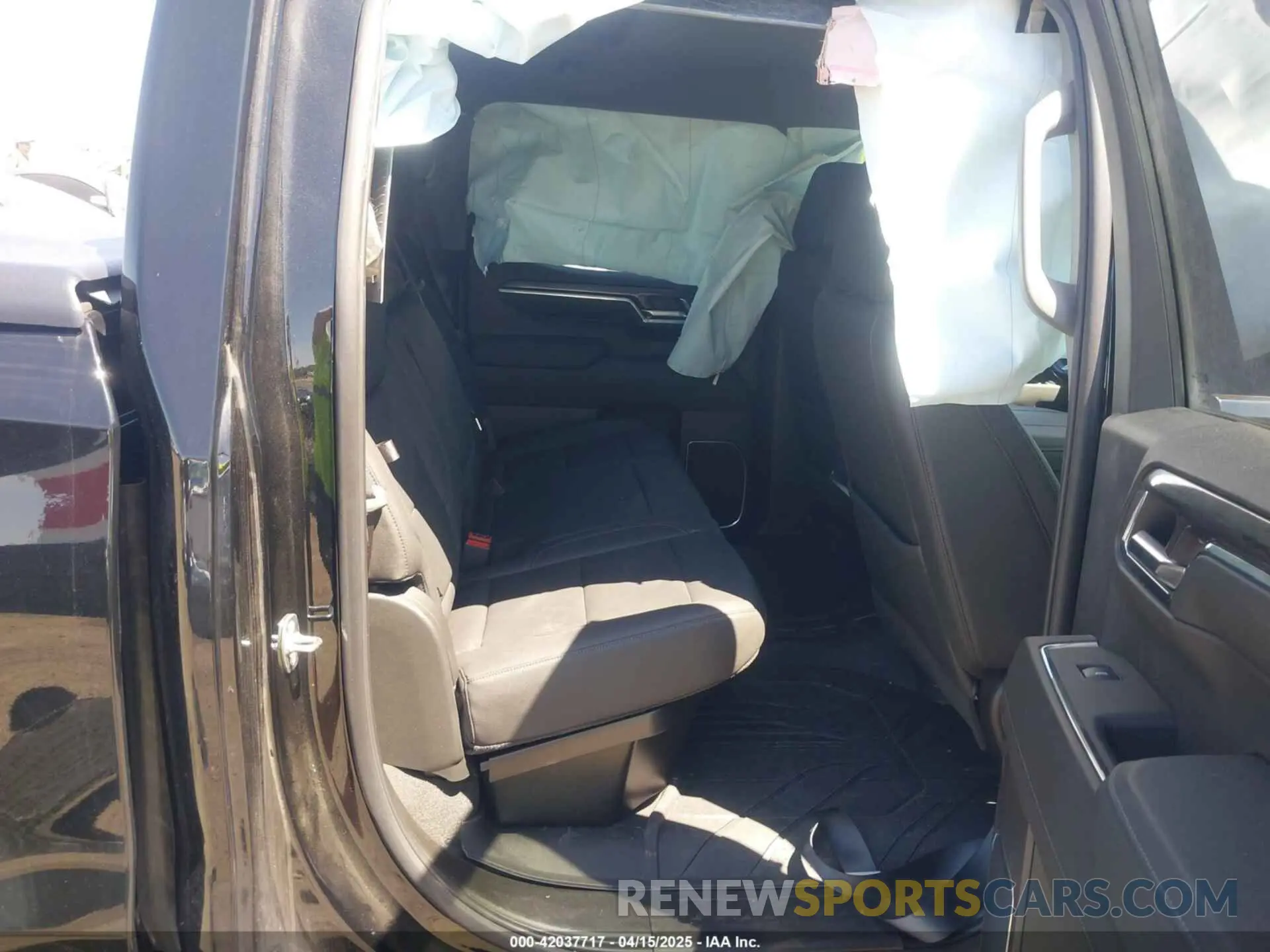 8 Photograph of a damaged car 2GCUDGED7R1152966 CHEVROLET SILVERADO 1500 2024