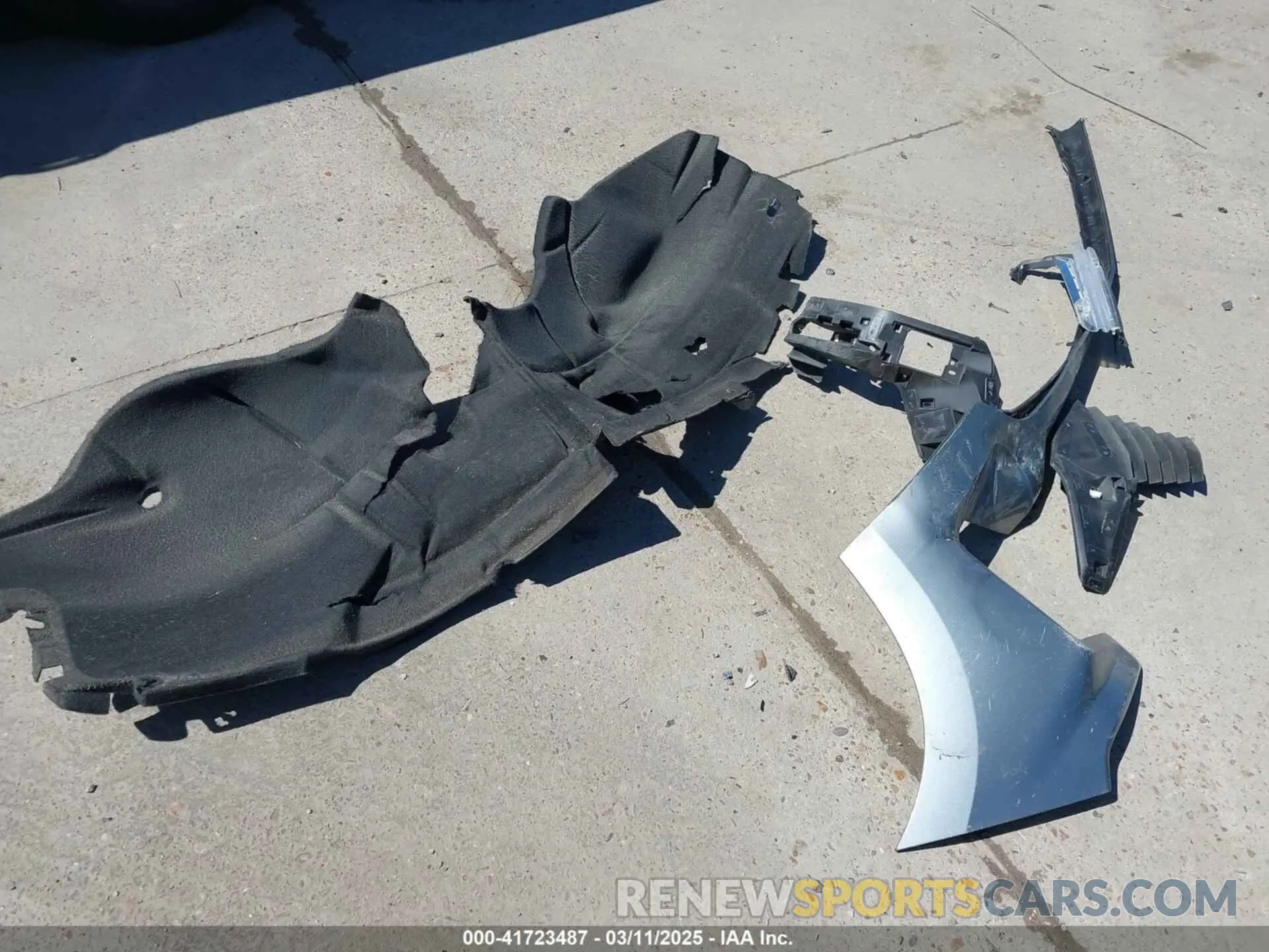 12 Photograph of a damaged car 2GCUDJED1R1196328 CHEVROLET SILVERADO 1500 2024