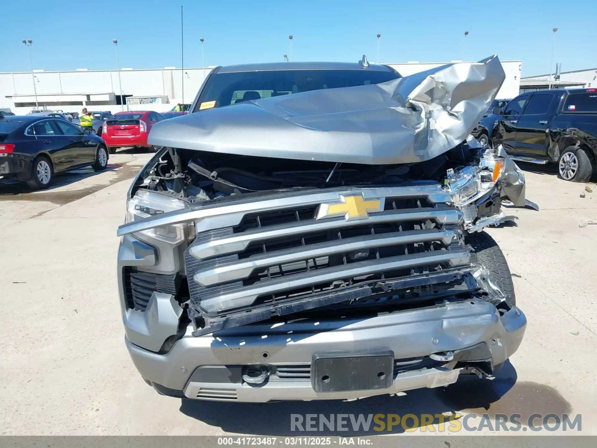 13 Photograph of a damaged car 2GCUDJED1R1196328 CHEVROLET SILVERADO 1500 2024