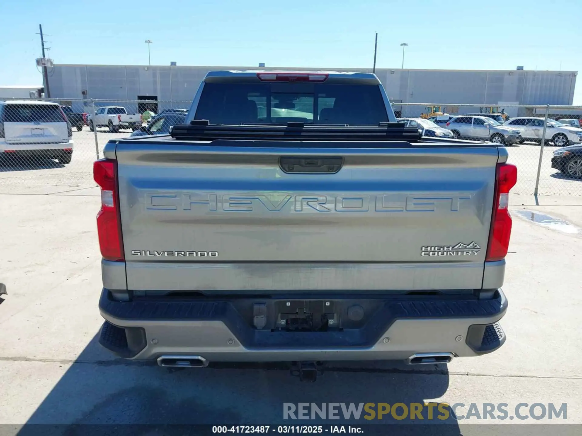 17 Photograph of a damaged car 2GCUDJED1R1196328 CHEVROLET SILVERADO 1500 2024