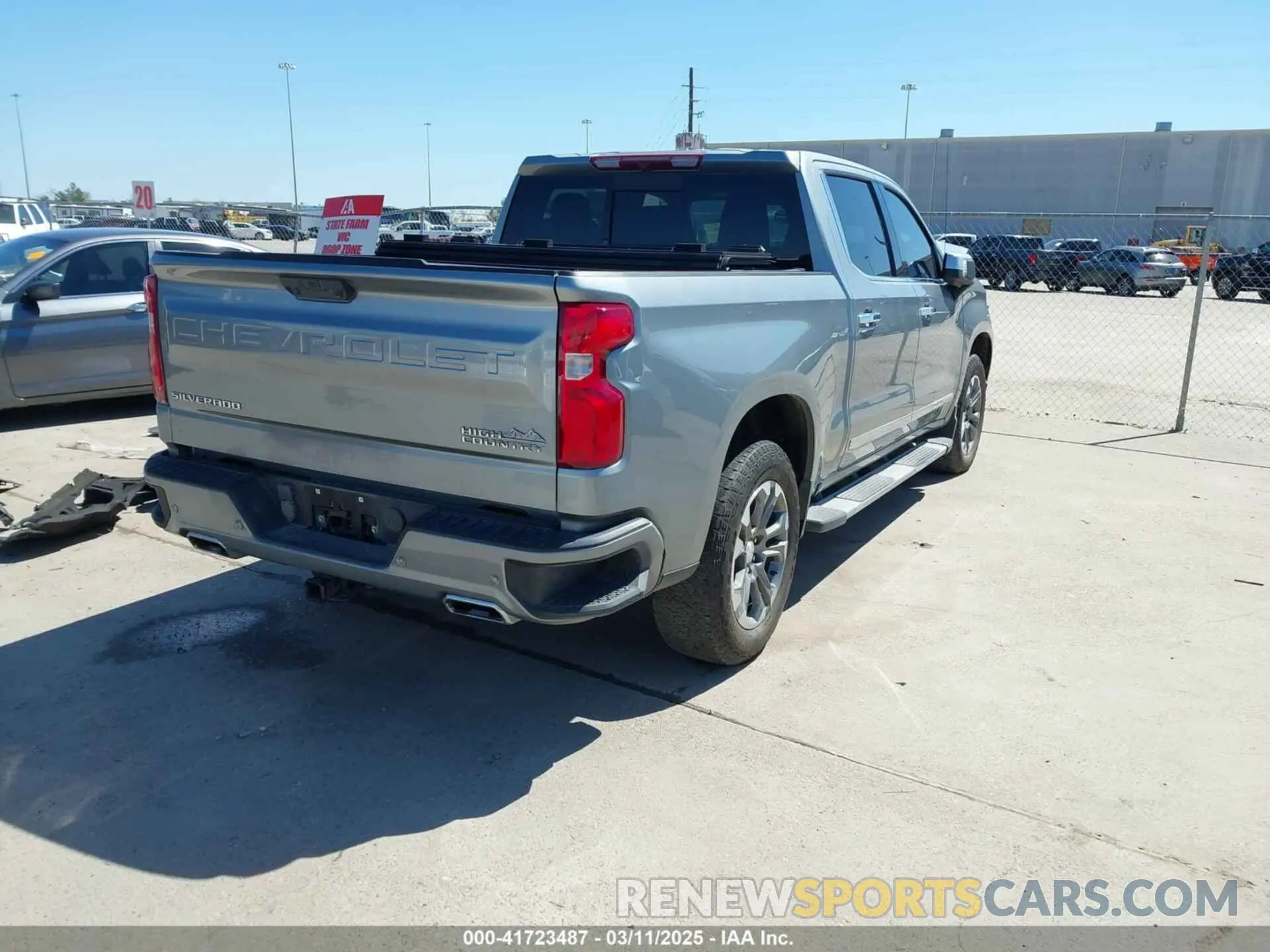 4 Photograph of a damaged car 2GCUDJED1R1196328 CHEVROLET SILVERADO 1500 2024