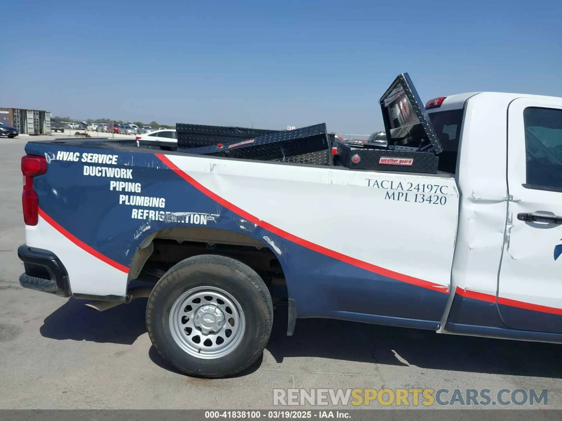 17 Photograph of a damaged car 3GCNAAEKXRG323886 CHEVROLET SILVERADO 1500 2024