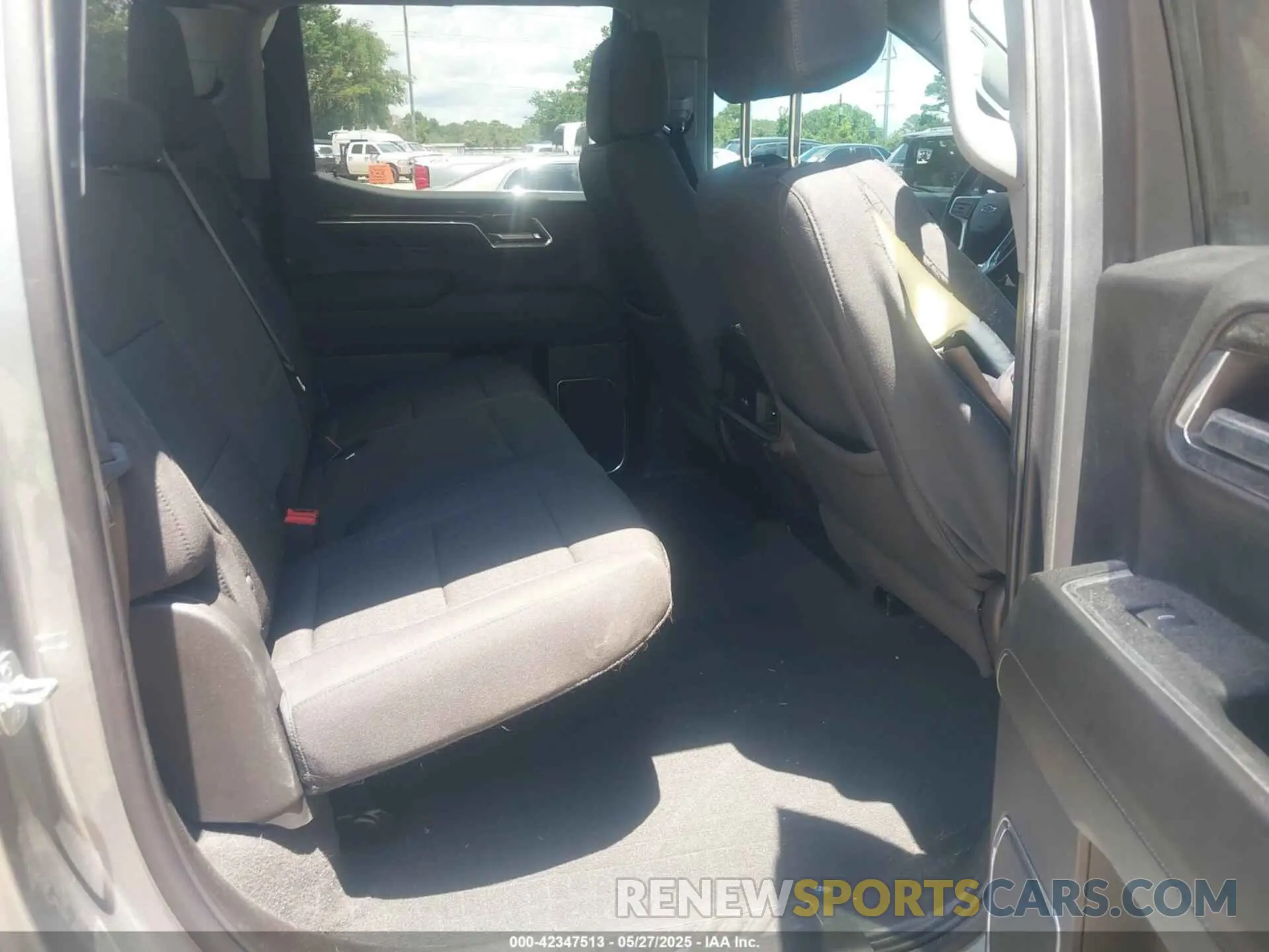 8 Photograph of a damaged car 3GCPADED2RG266160 CHEVROLET SILVERADO 1500 2024