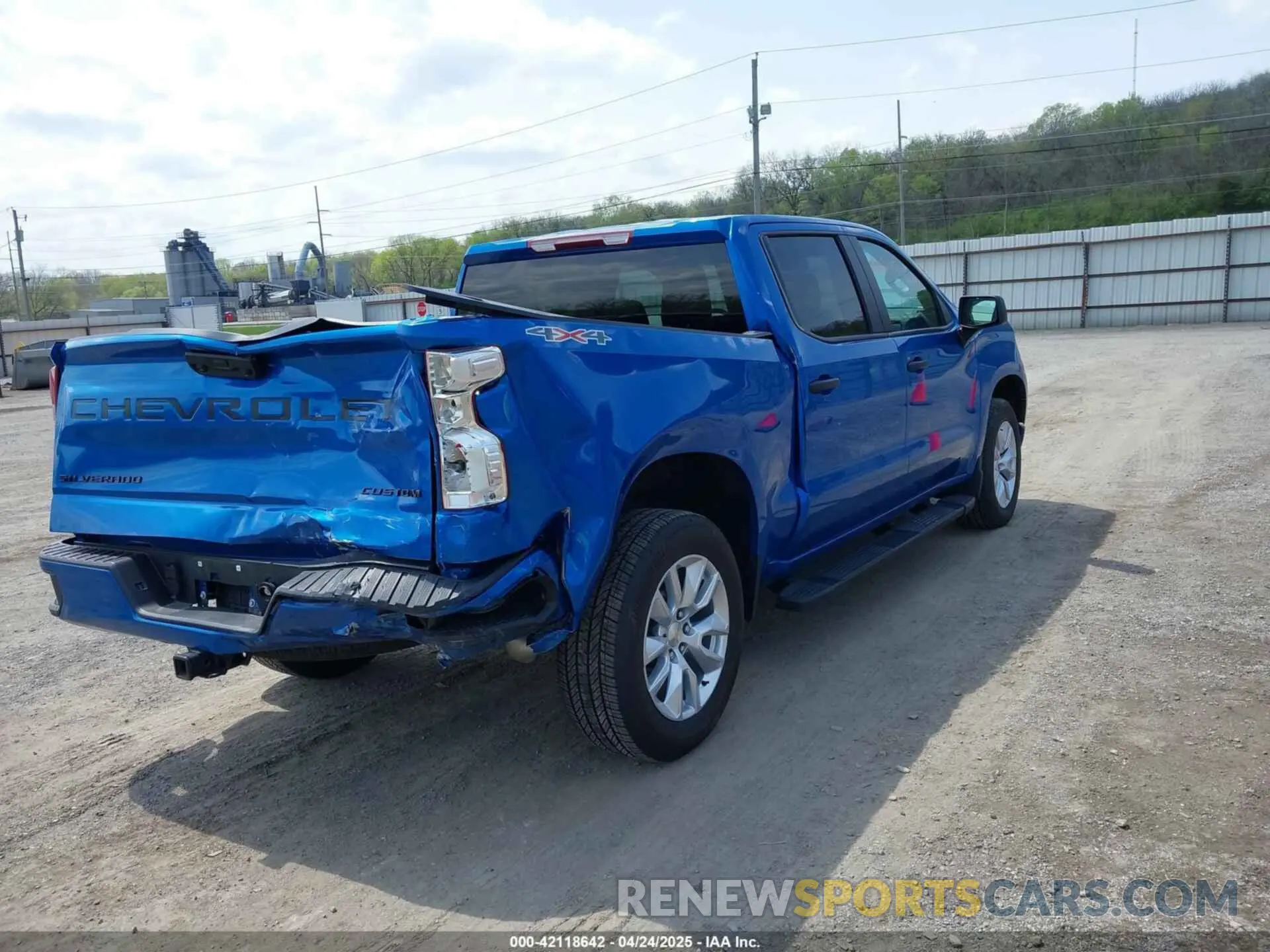 4 Photograph of a damaged car 3GCPDBEK2RG200296 CHEVROLET SILVERADO 1500 2024