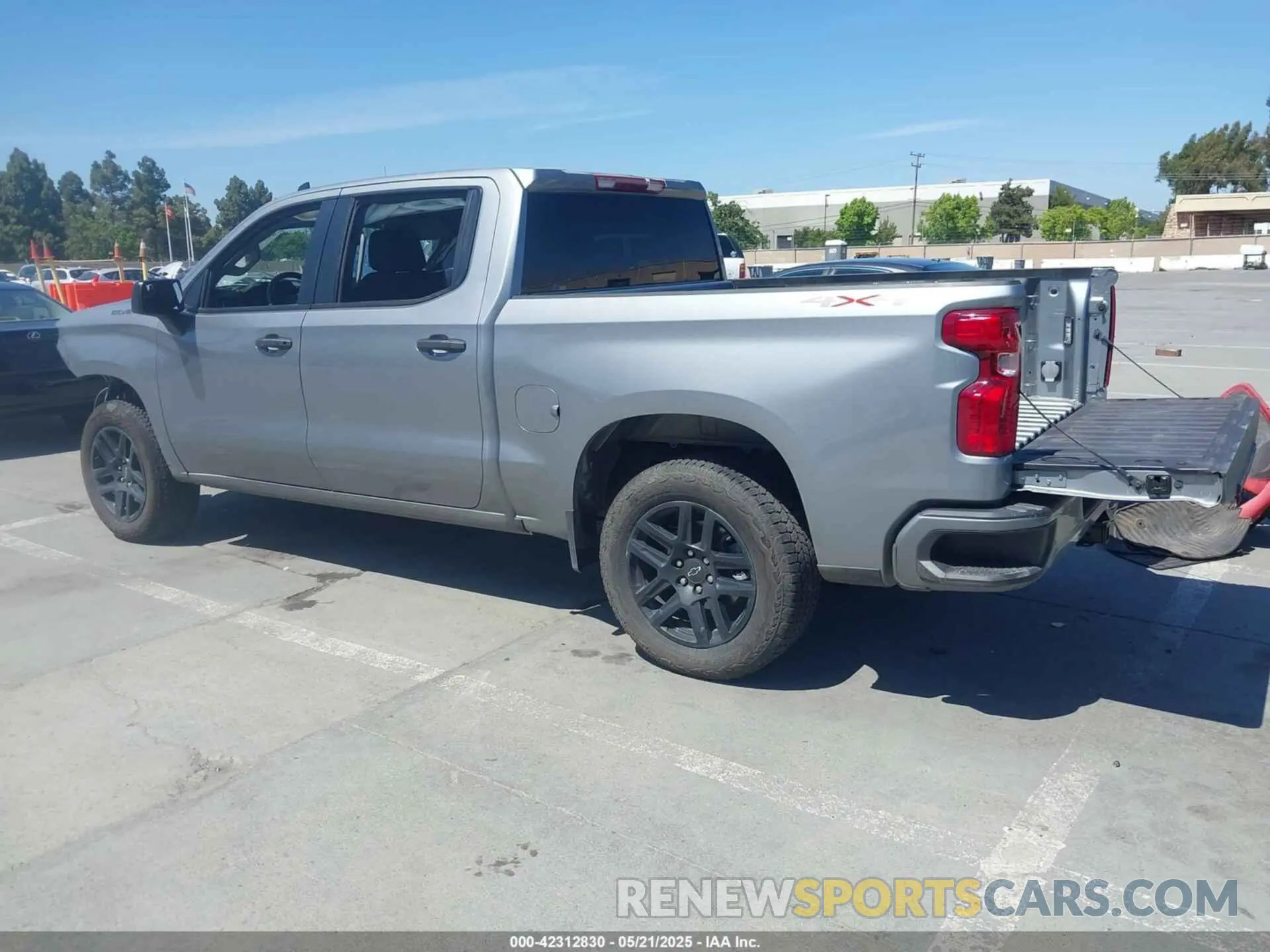 3 Photograph of a damaged car 3GCPDBEK8RG143778 CHEVROLET SILVERADO 1500 2024