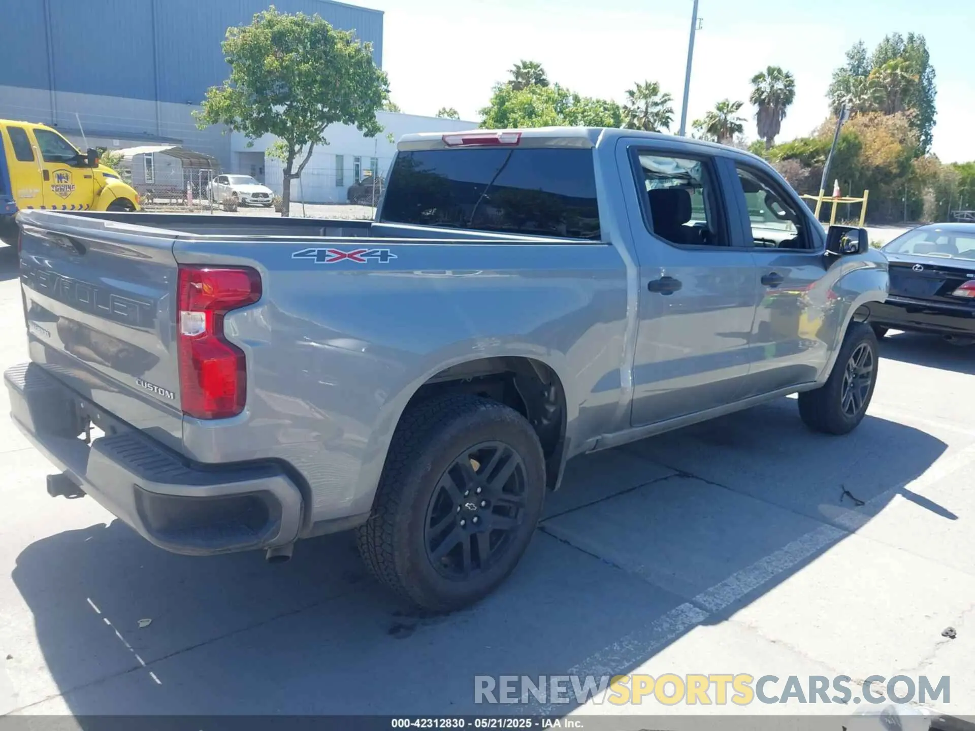 4 Photograph of a damaged car 3GCPDBEK8RG143778 CHEVROLET SILVERADO 1500 2024