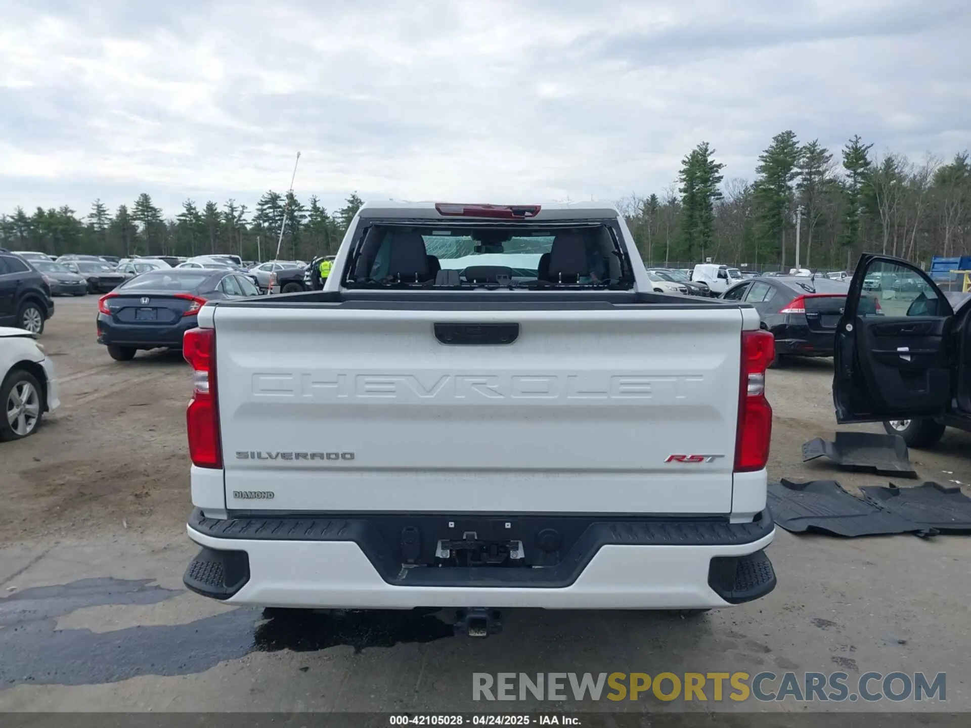17 Photograph of a damaged car 3GCPDEEK8RG353931 CHEVROLET SILVERADO 1500 2024