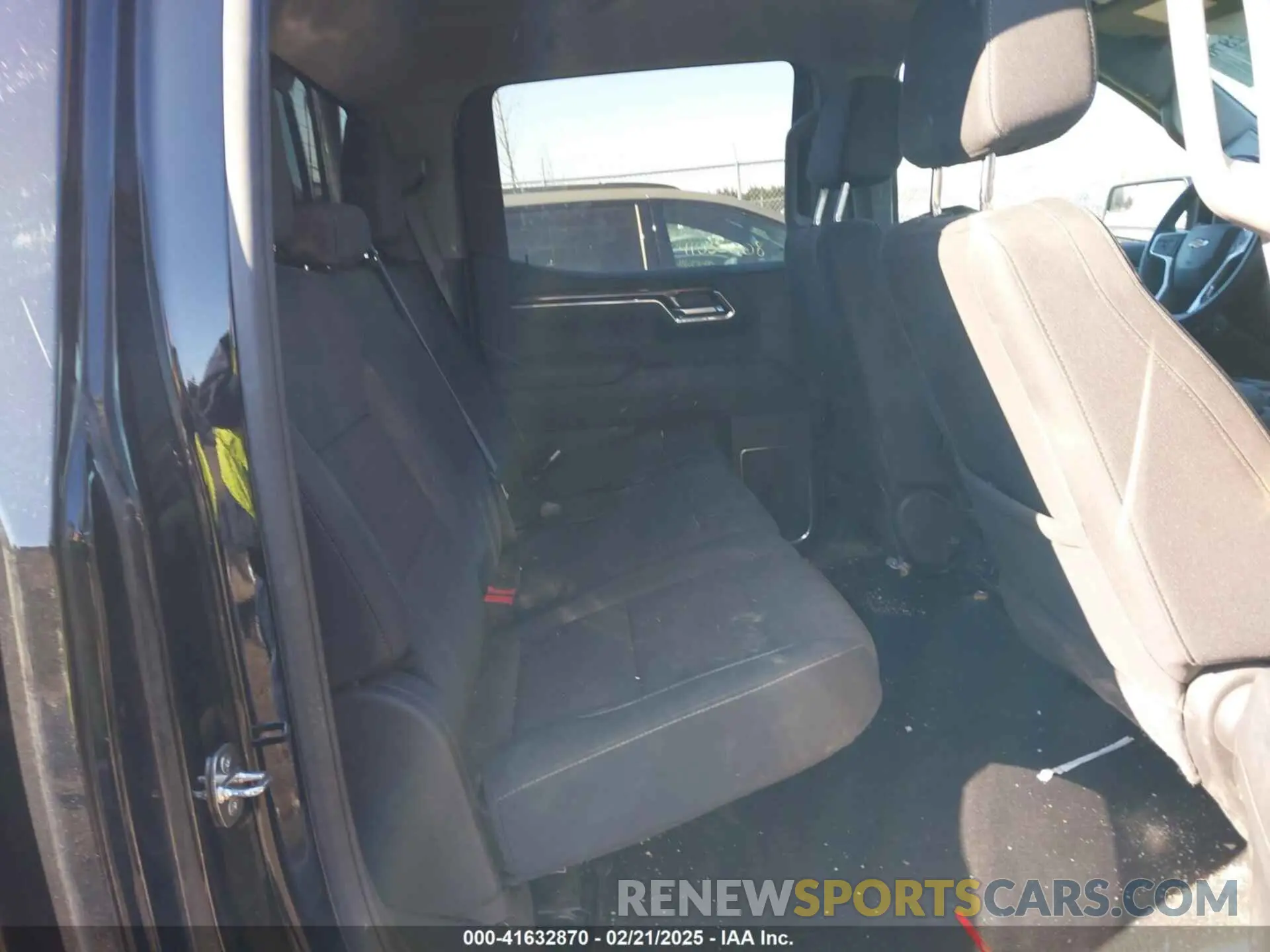8 Photograph of a damaged car 3GCPDKEK4RG454611 CHEVROLET SILVERADO 1500 2024