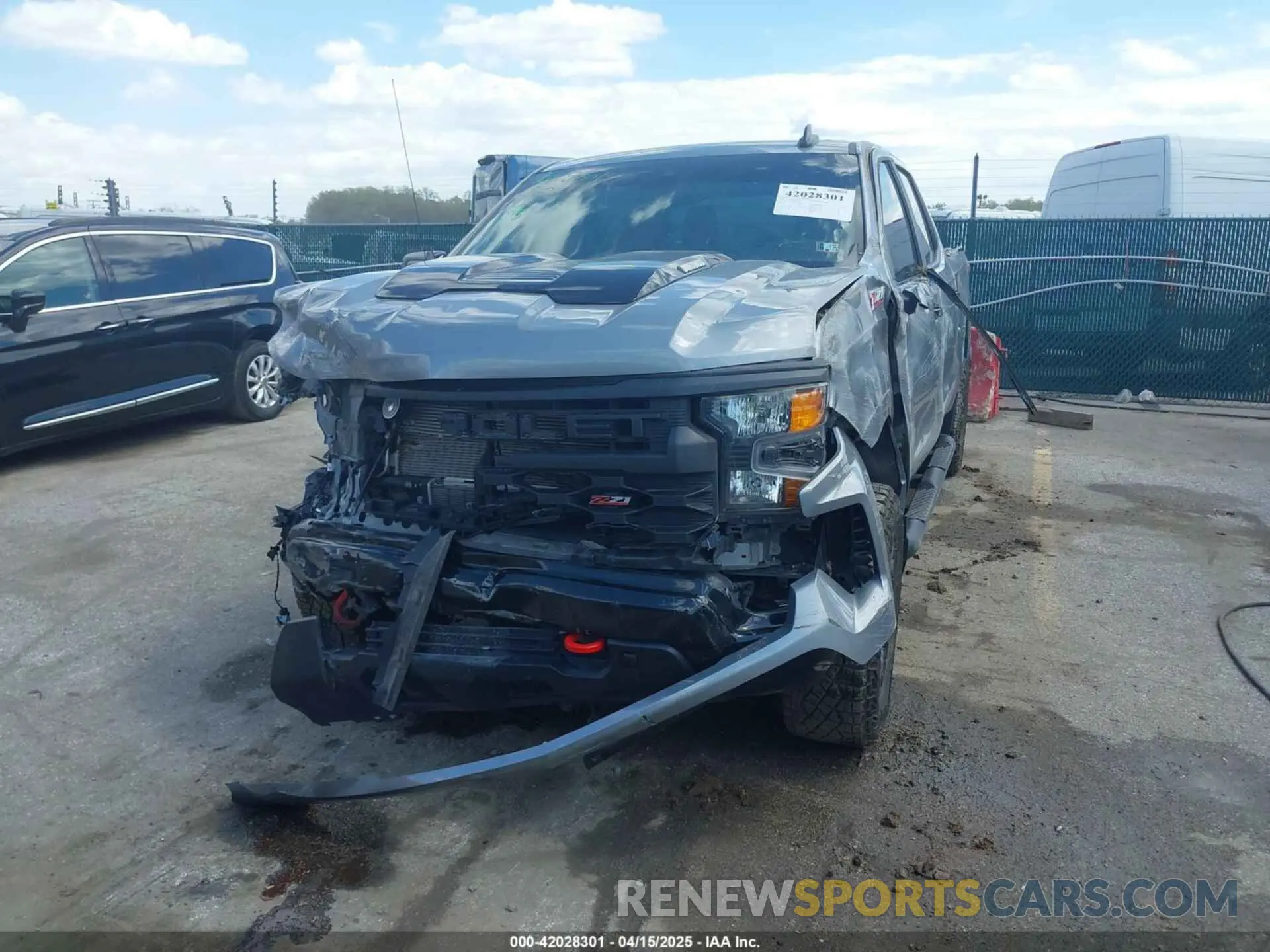18 Photograph of a damaged car 3GCUDCE85RG103431 CHEVROLET SILVERADO 1500 2024