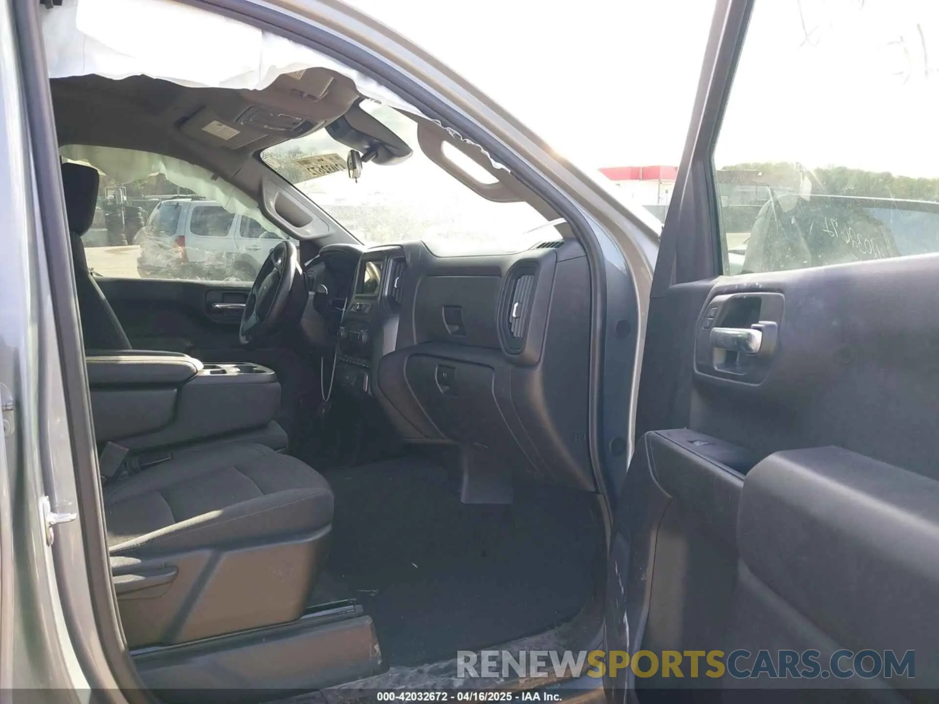 5 Photograph of a damaged car 3GCUDCED3RG237464 CHEVROLET SILVERADO 1500 2024