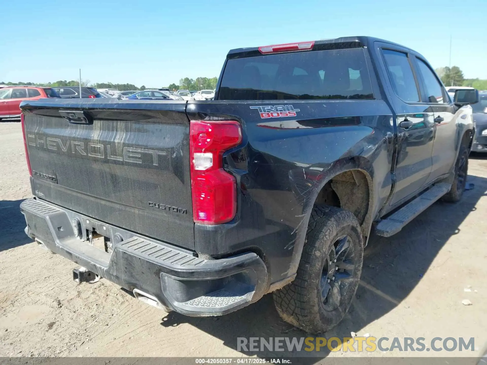 4 Photograph of a damaged car 3GCUDCED3RG425692 CHEVROLET SILVERADO 1500 2024