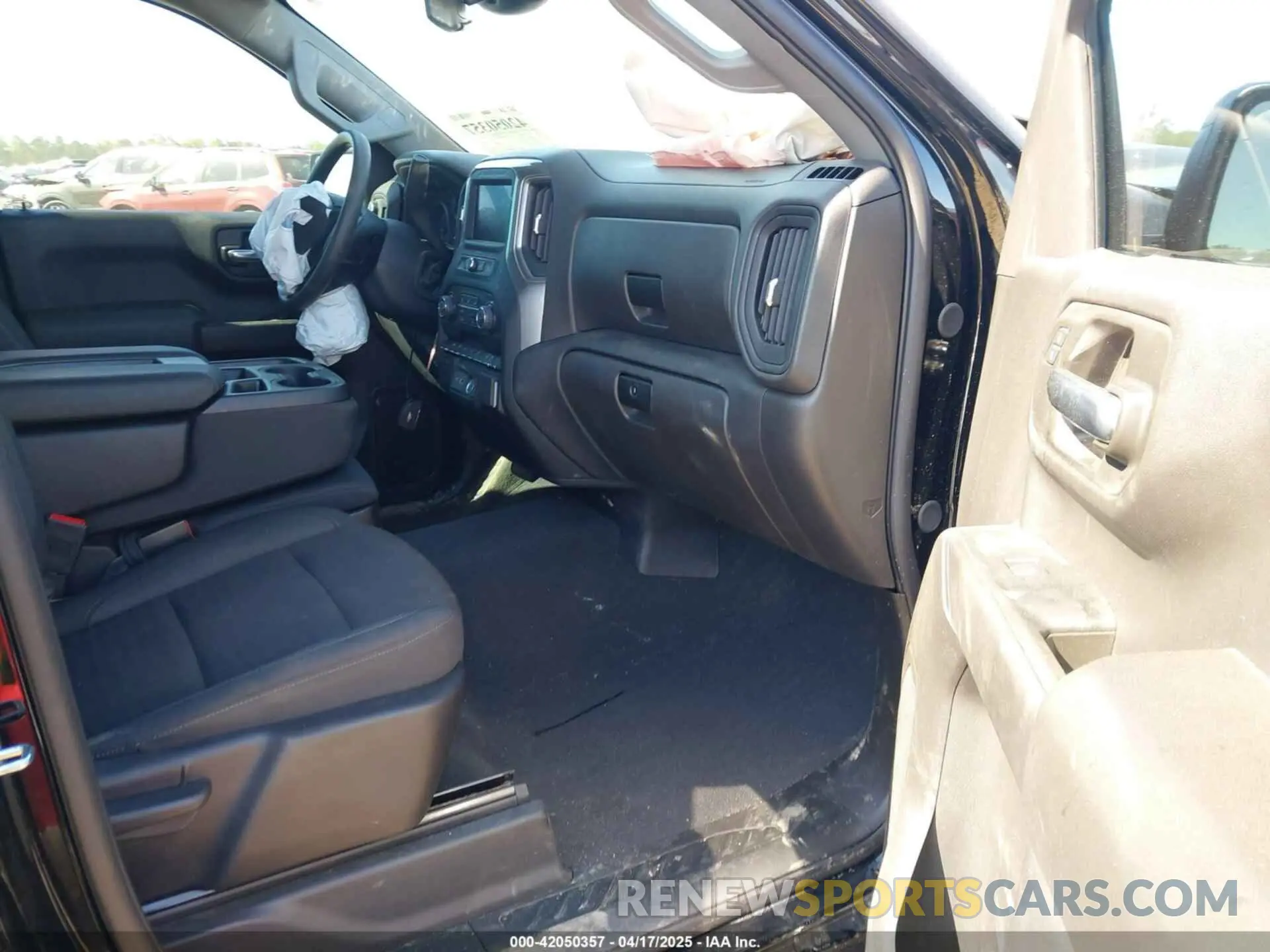 5 Photograph of a damaged car 3GCUDCED3RG425692 CHEVROLET SILVERADO 1500 2024