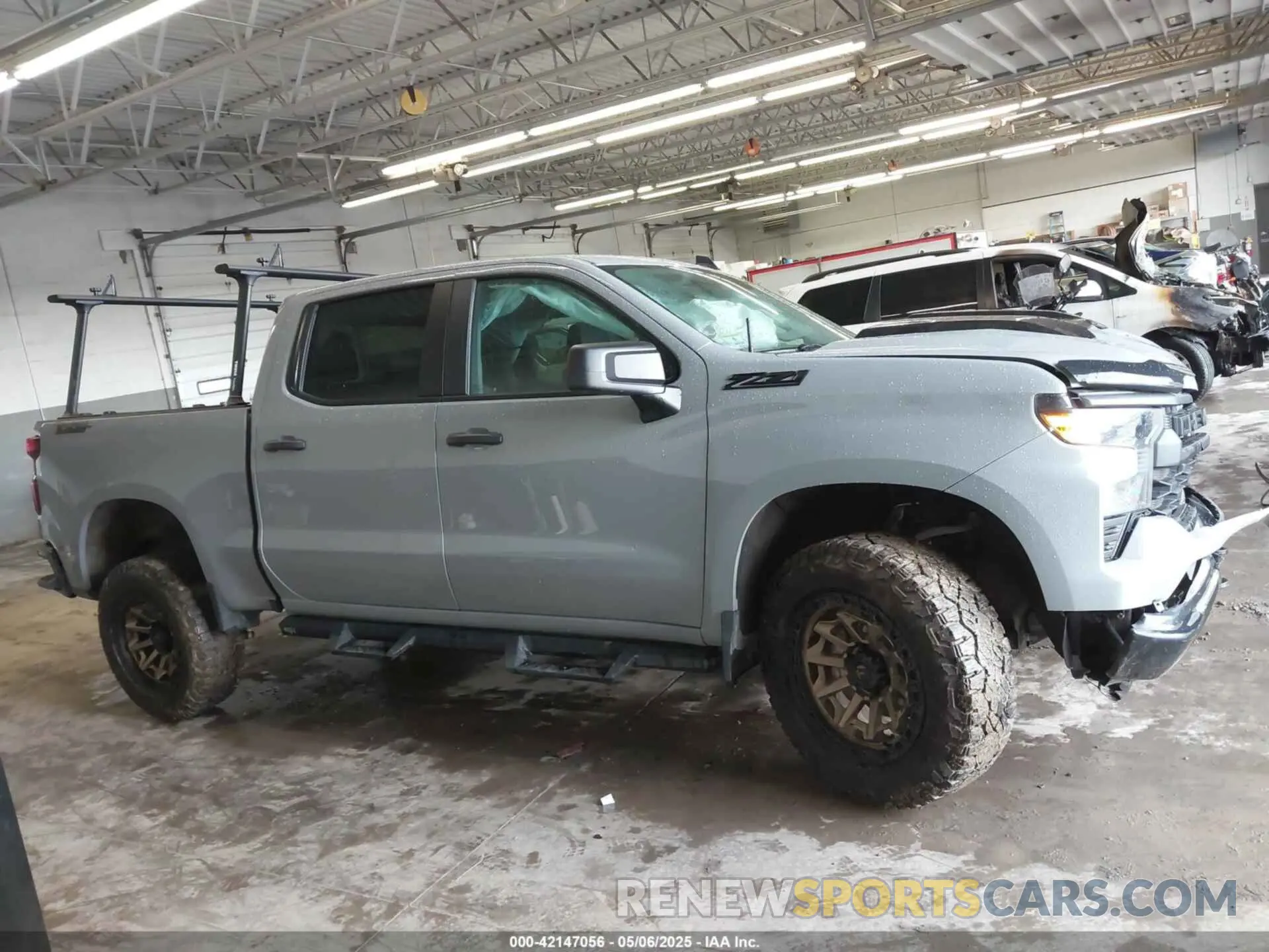 13 Photograph of a damaged car 3GCUDCEDXRG355740 CHEVROLET SILVERADO 1500 2024