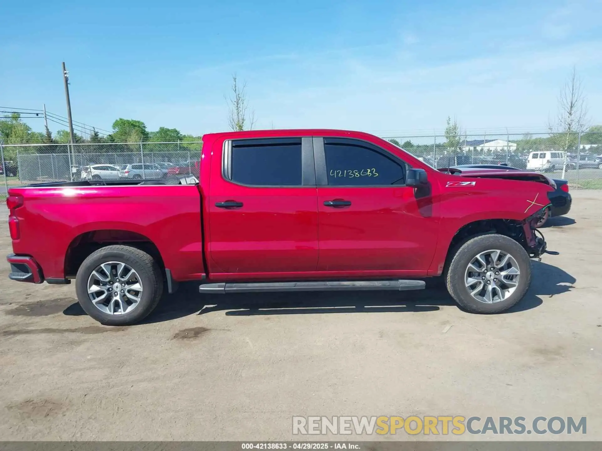13 Photograph of a damaged car 3GCUDEED1RG427890 CHEVROLET SILVERADO 1500 2024