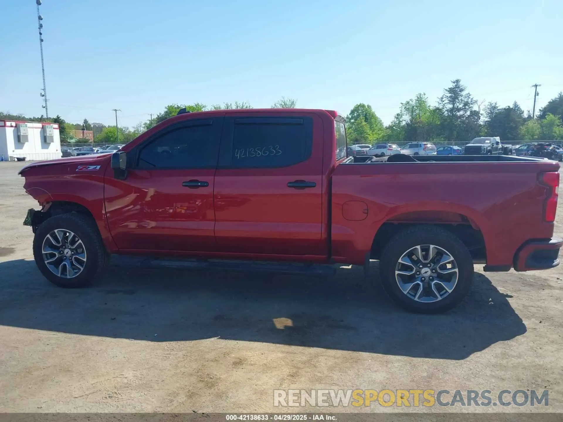 14 Photograph of a damaged car 3GCUDEED1RG427890 CHEVROLET SILVERADO 1500 2024