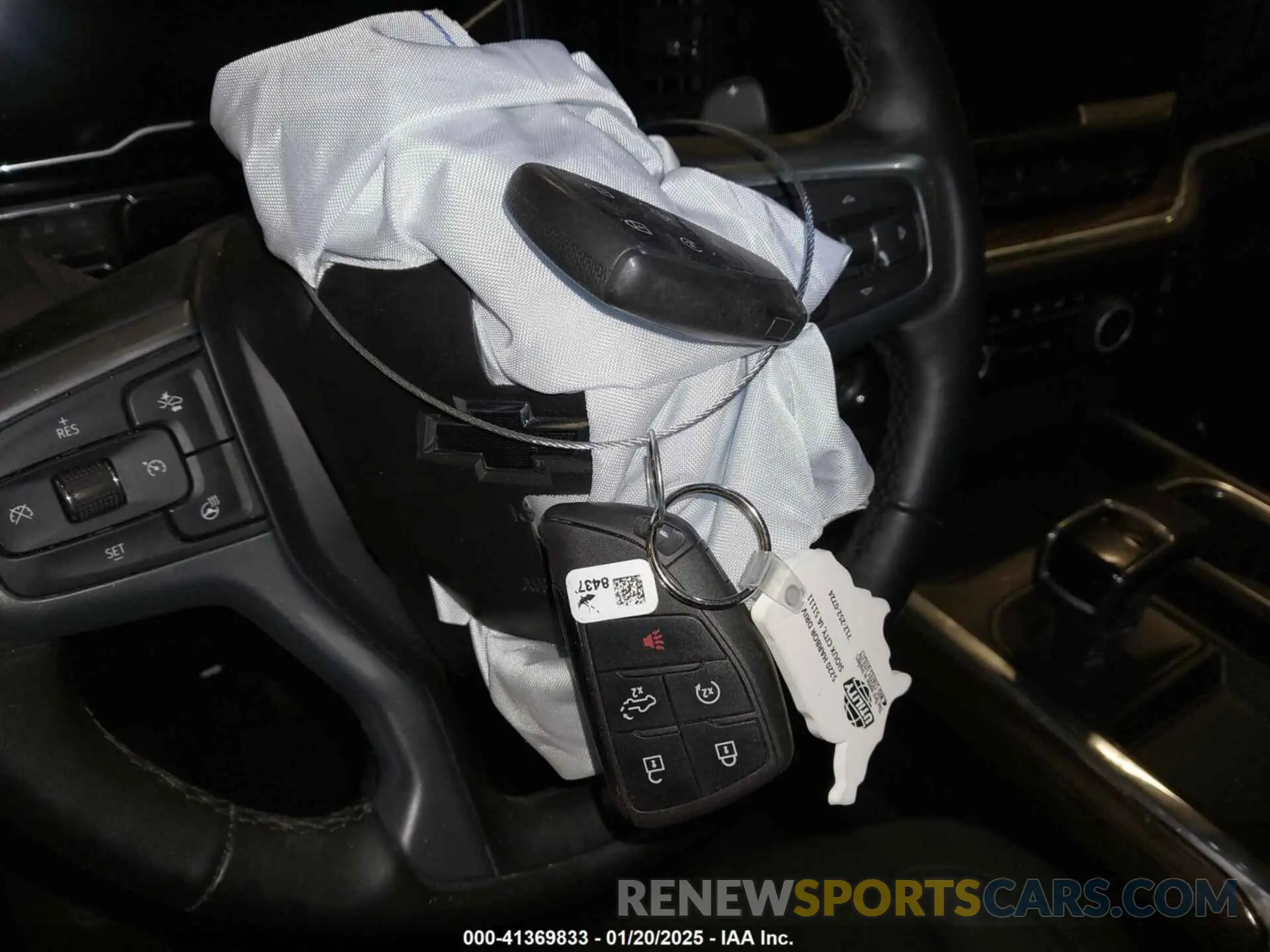 11 Photograph of a damaged car 3GCUDEED2RG152000 CHEVROLET SILVERADO 1500 2024