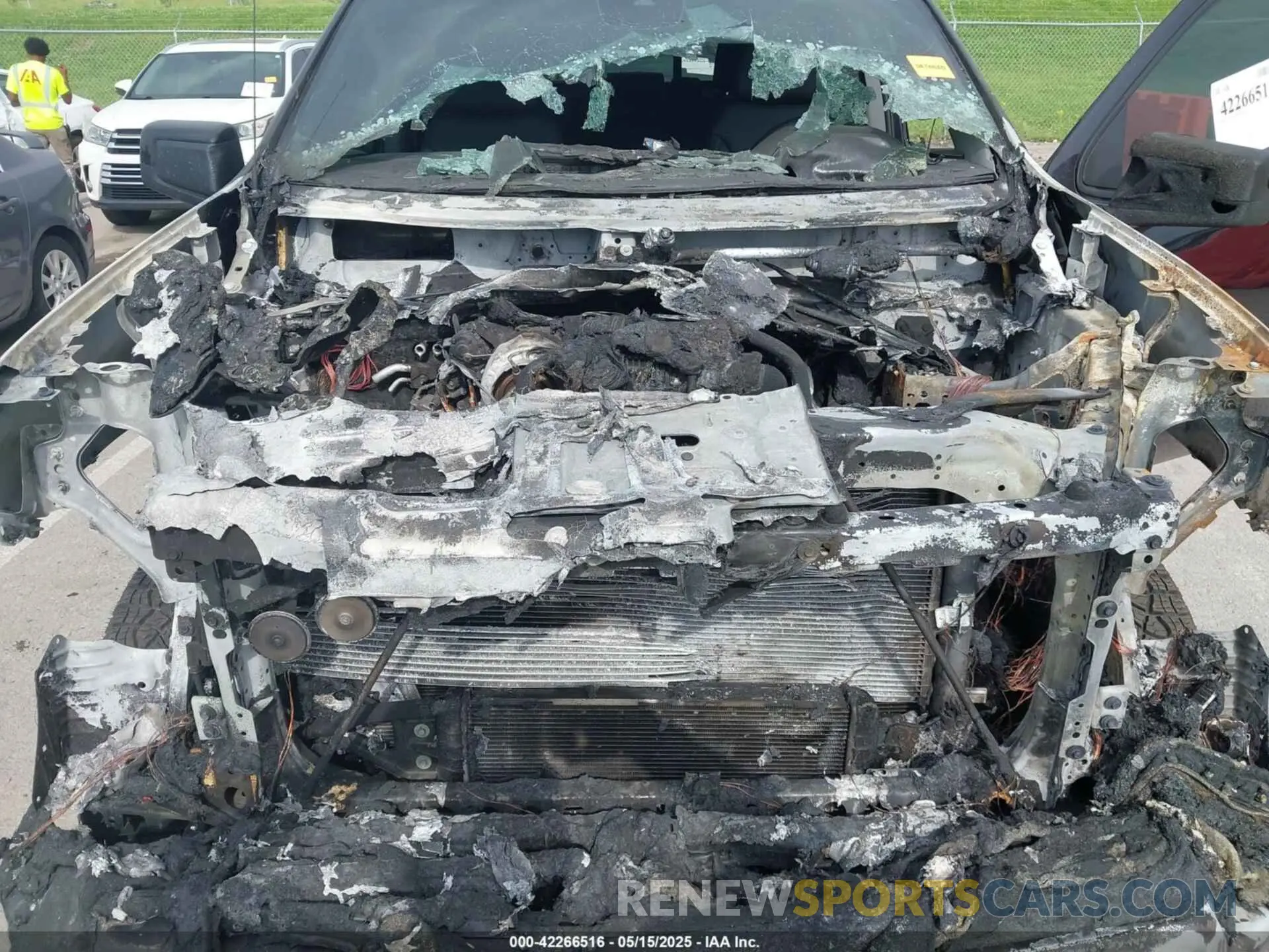 10 Photograph of a damaged car 3GCUDFE82RG327029 CHEVROLET SILVERADO 1500 2024