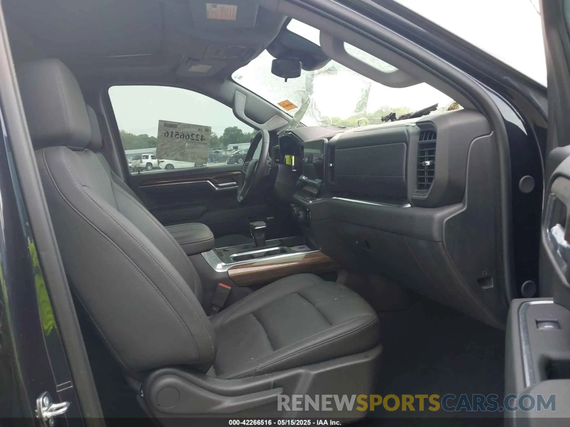 5 Photograph of a damaged car 3GCUDFE82RG327029 CHEVROLET SILVERADO 1500 2024