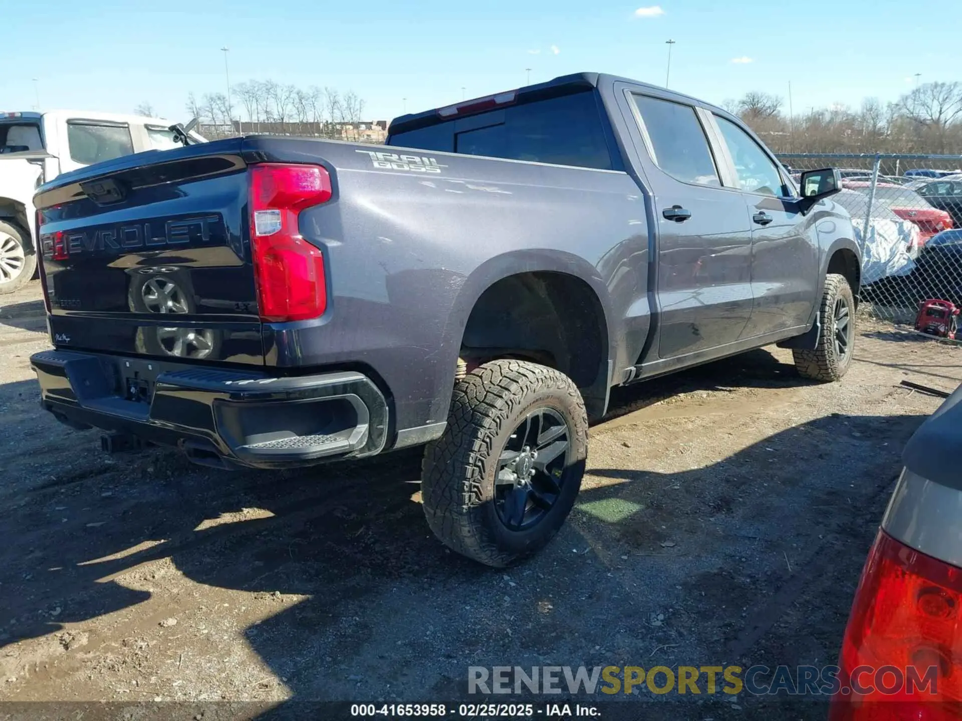 4 Photograph of a damaged car 3GCUDFED0RG306113 CHEVROLET SILVERADO 1500 2024