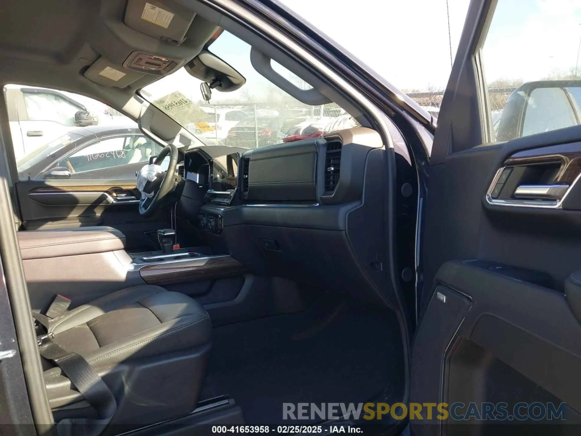 5 Photograph of a damaged car 3GCUDFED0RG306113 CHEVROLET SILVERADO 1500 2024