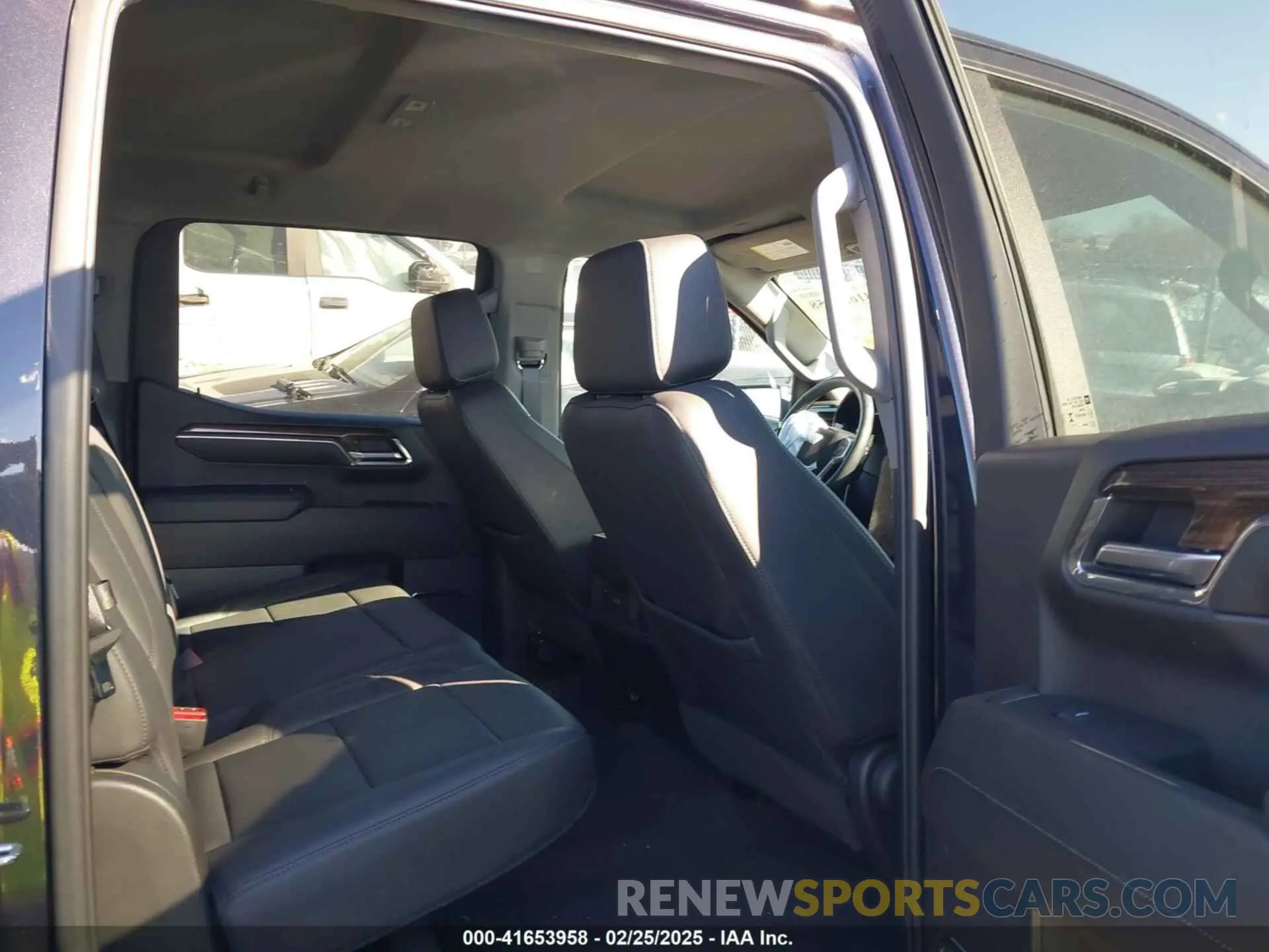 8 Photograph of a damaged car 3GCUDFED0RG306113 CHEVROLET SILVERADO 1500 2024