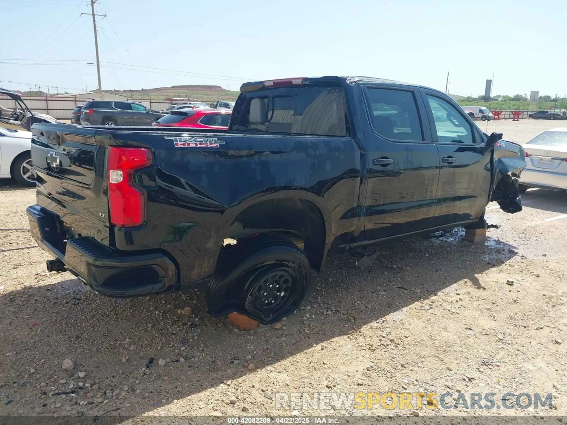 4 Photograph of a damaged car 3GCUDFED1RG287720 CHEVROLET SILVERADO 1500 2024