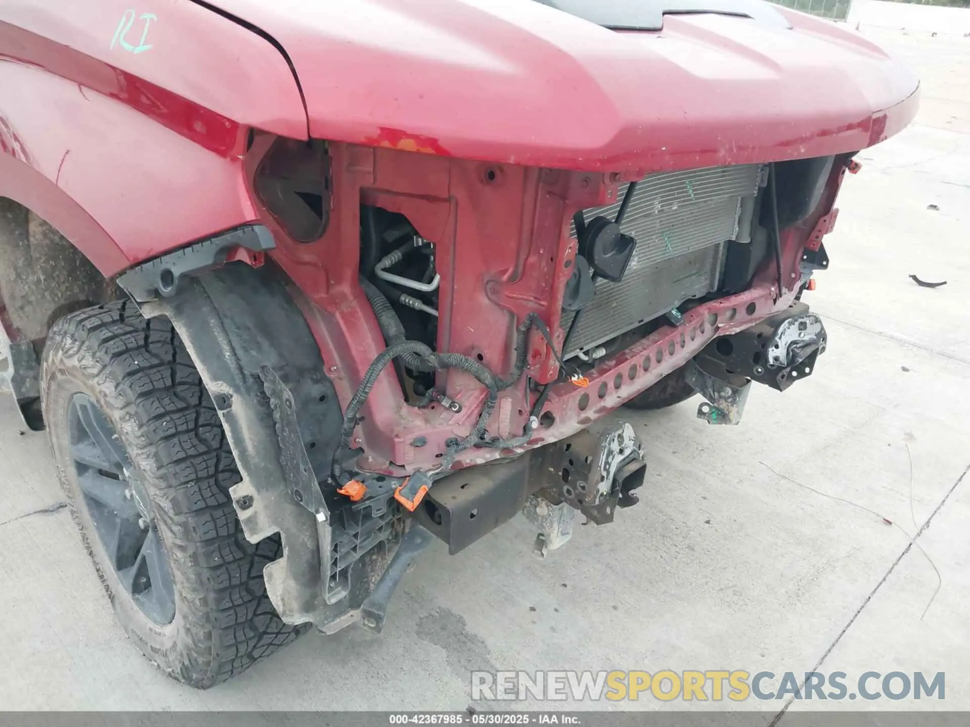 17 Photograph of a damaged car 3GCUDFED2RG130276 CHEVROLET SILVERADO 1500 2024
